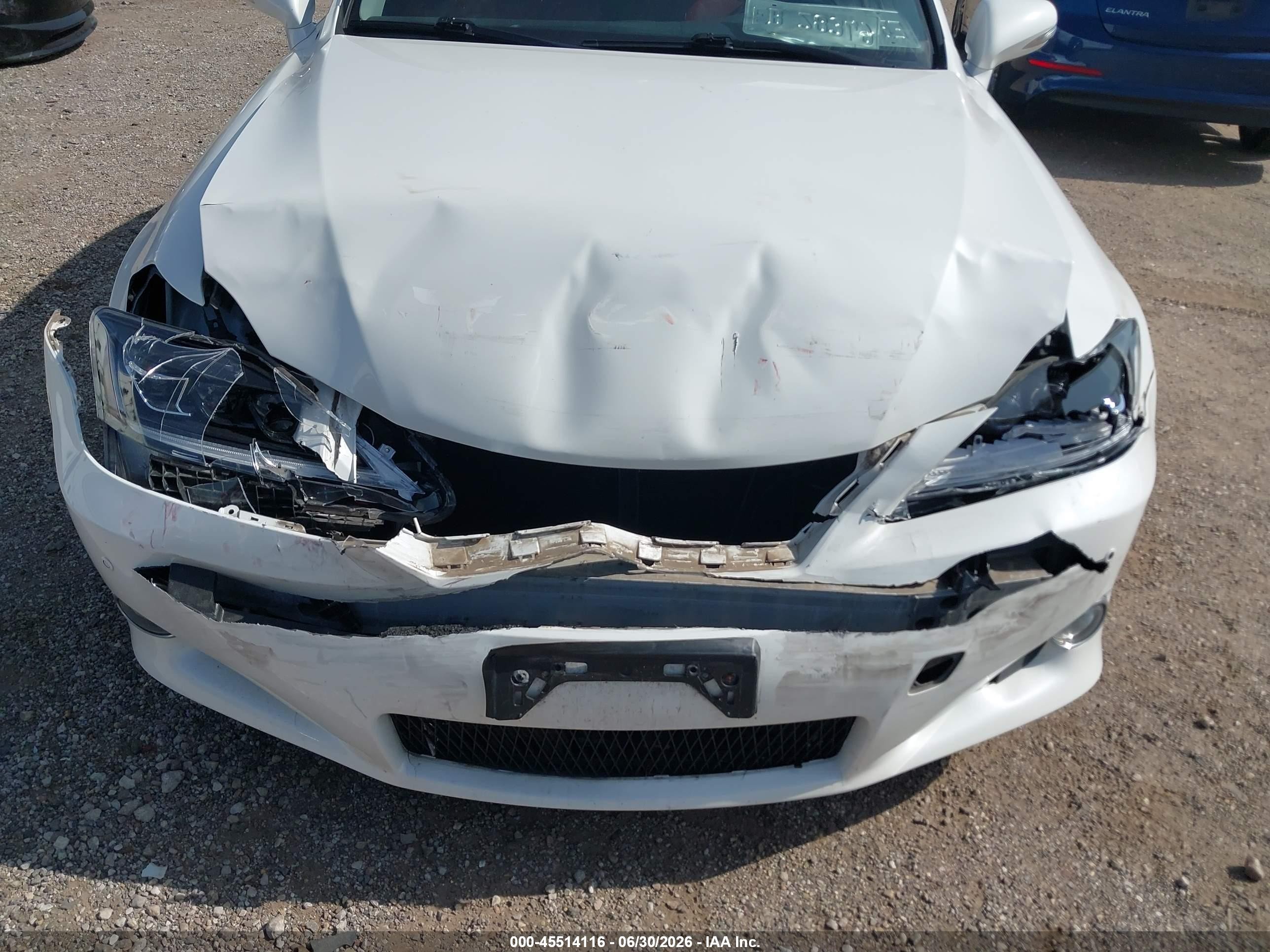 2015 Lexus Is 250c   White vin: JTHFF2C23F2532064