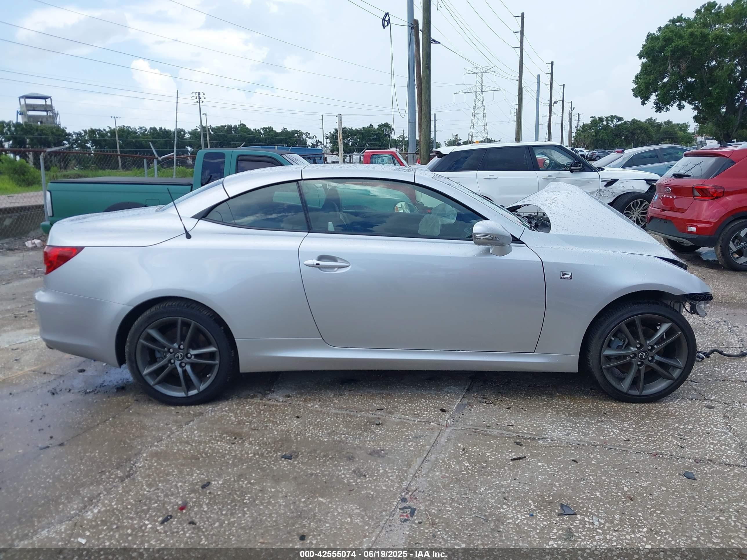 2015 Lexus Is 250c   Silver vin: JTHFF2C23F2533277