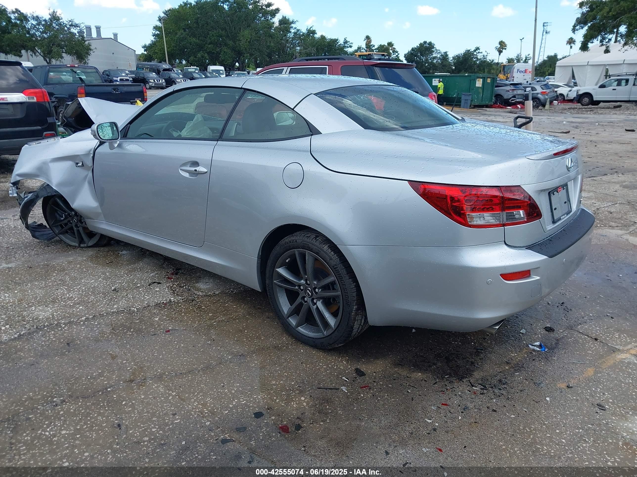2015 Lexus Is 250c   Silver vin: JTHFF2C23F2533277