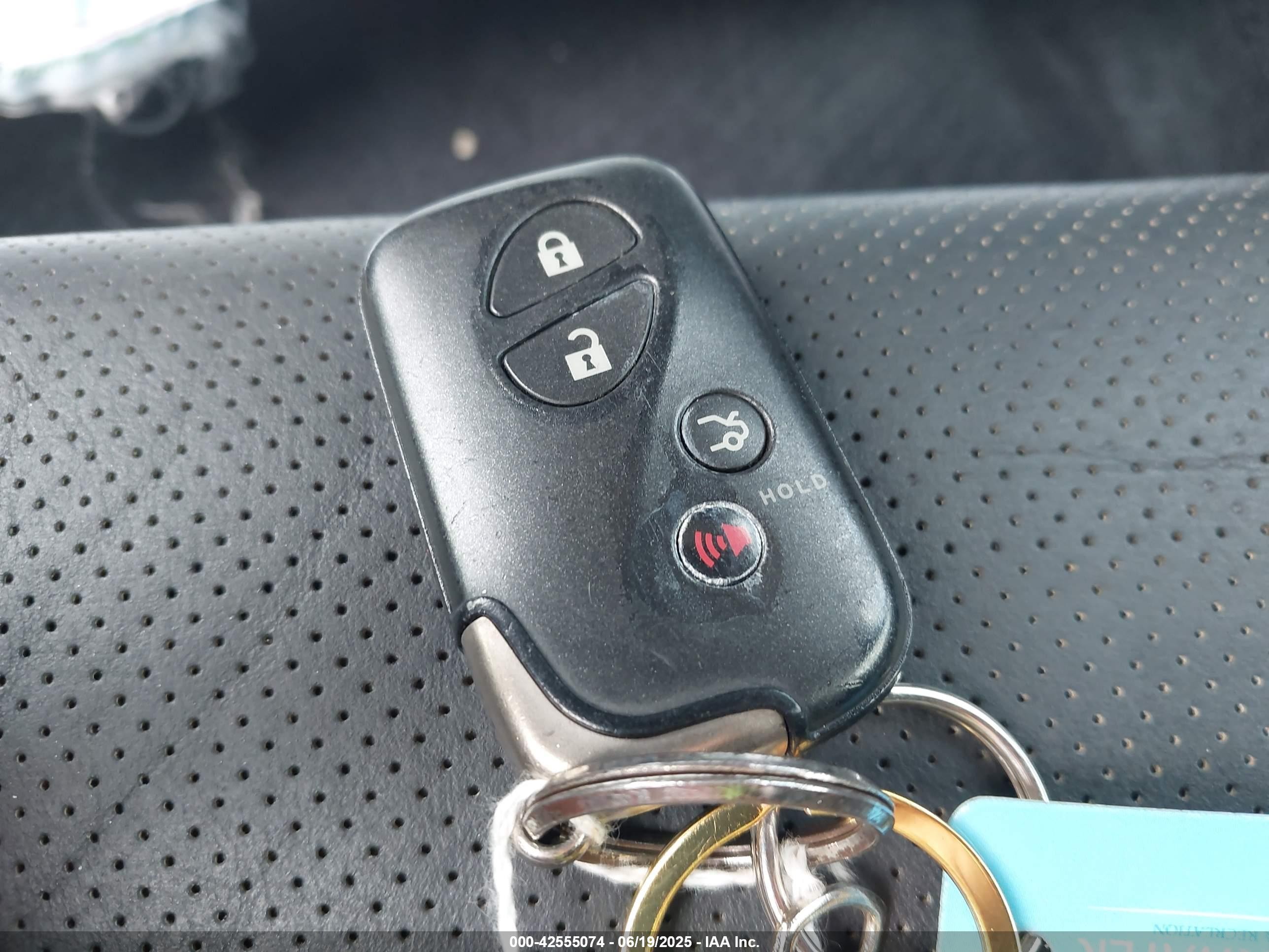 2015 Lexus Is 250c   Silver vin: JTHFF2C23F2533277