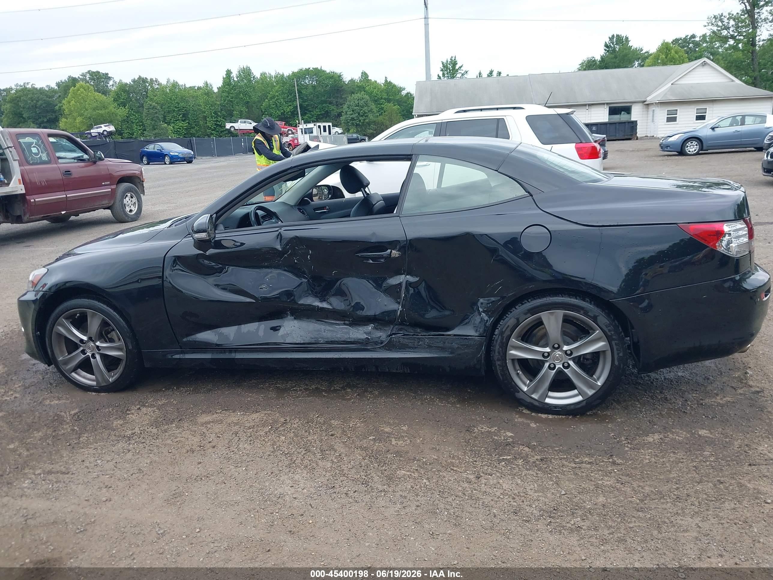 2015 Lexus Is 250c   Black vin: JTHFF2C24F2532297