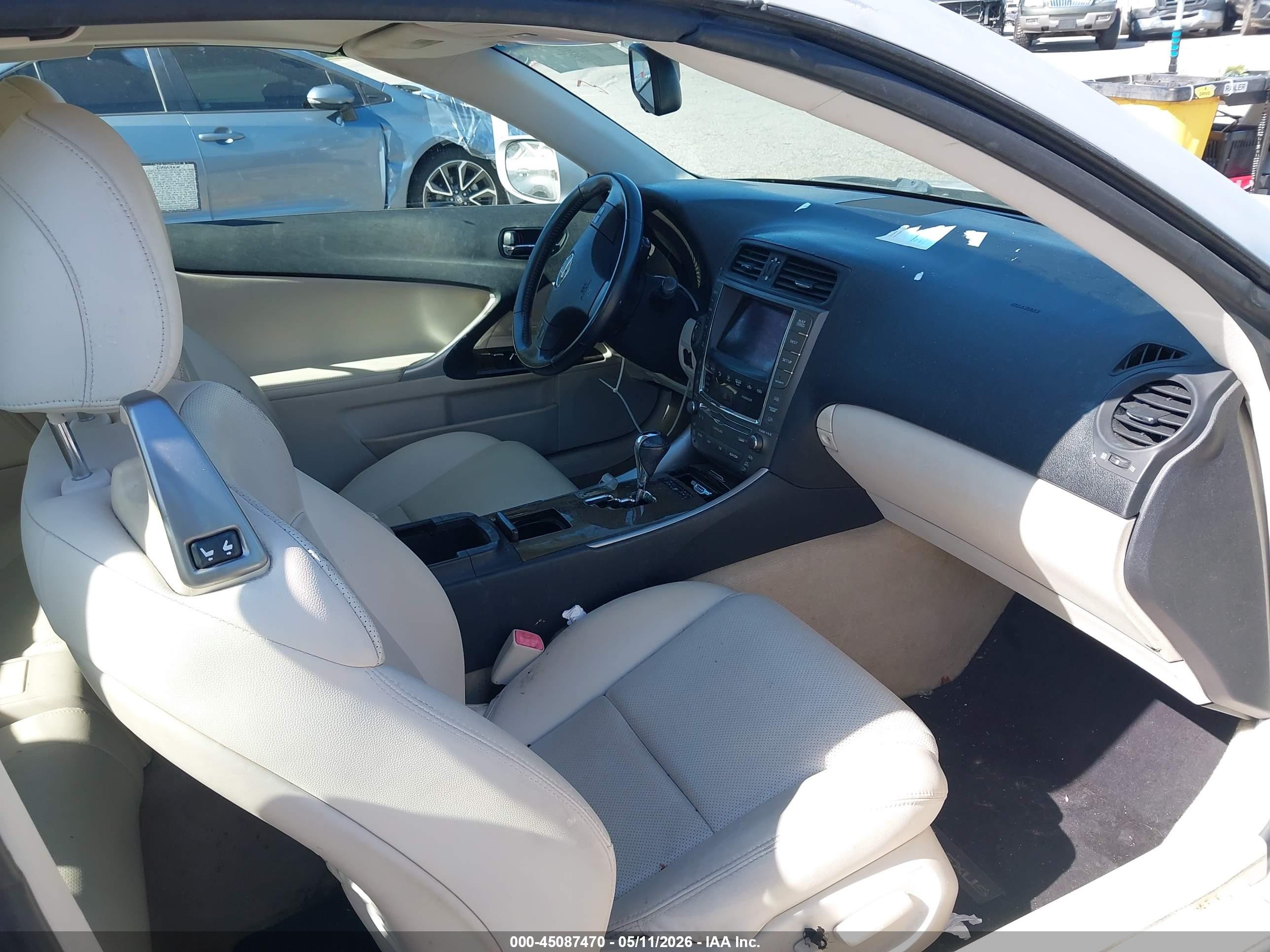 2010 Lexus Is 250c Silver vin: JTHFF2C26A2502498