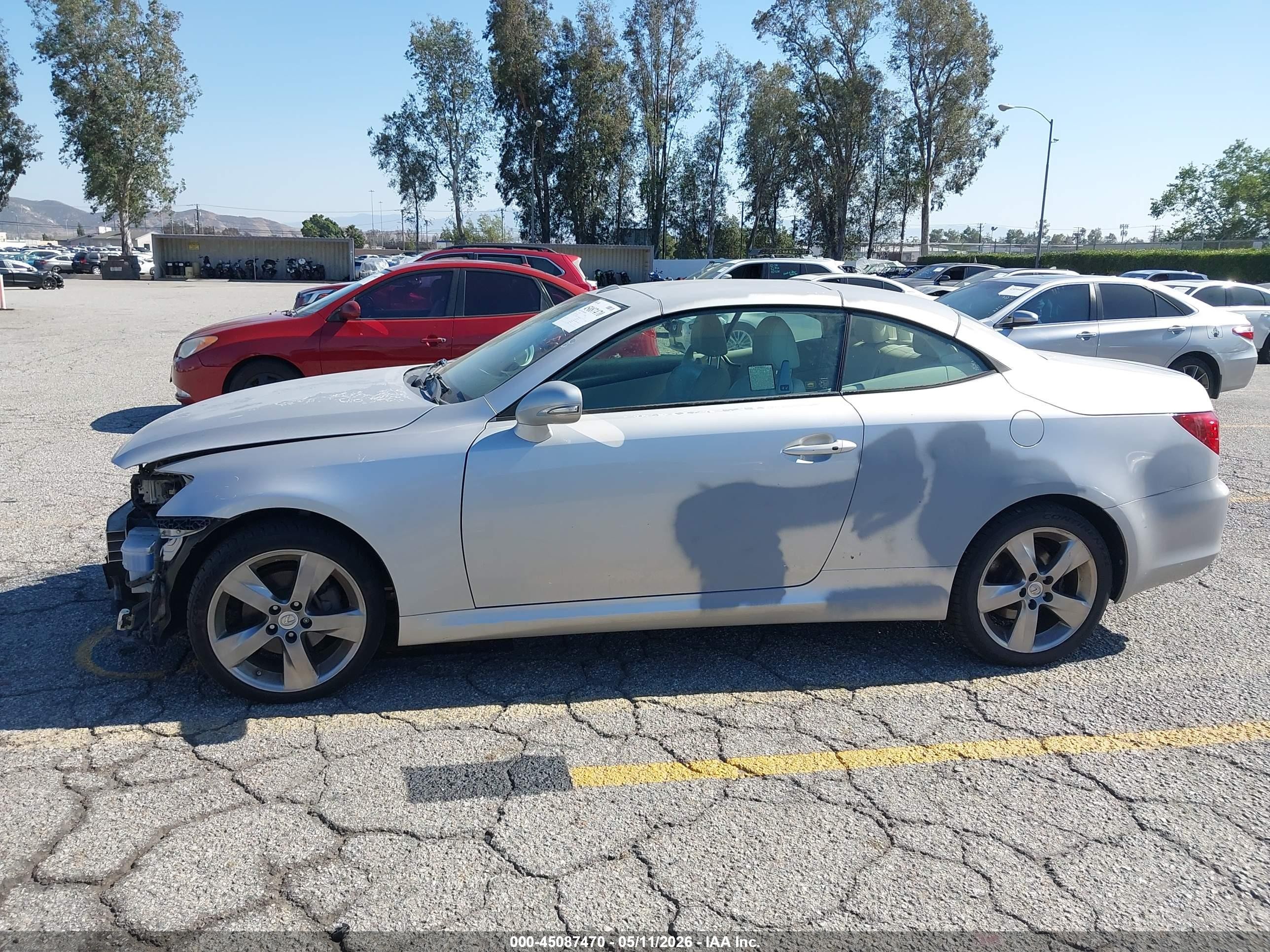 2010 Lexus Is 250c Silver vin: JTHFF2C26A2502498