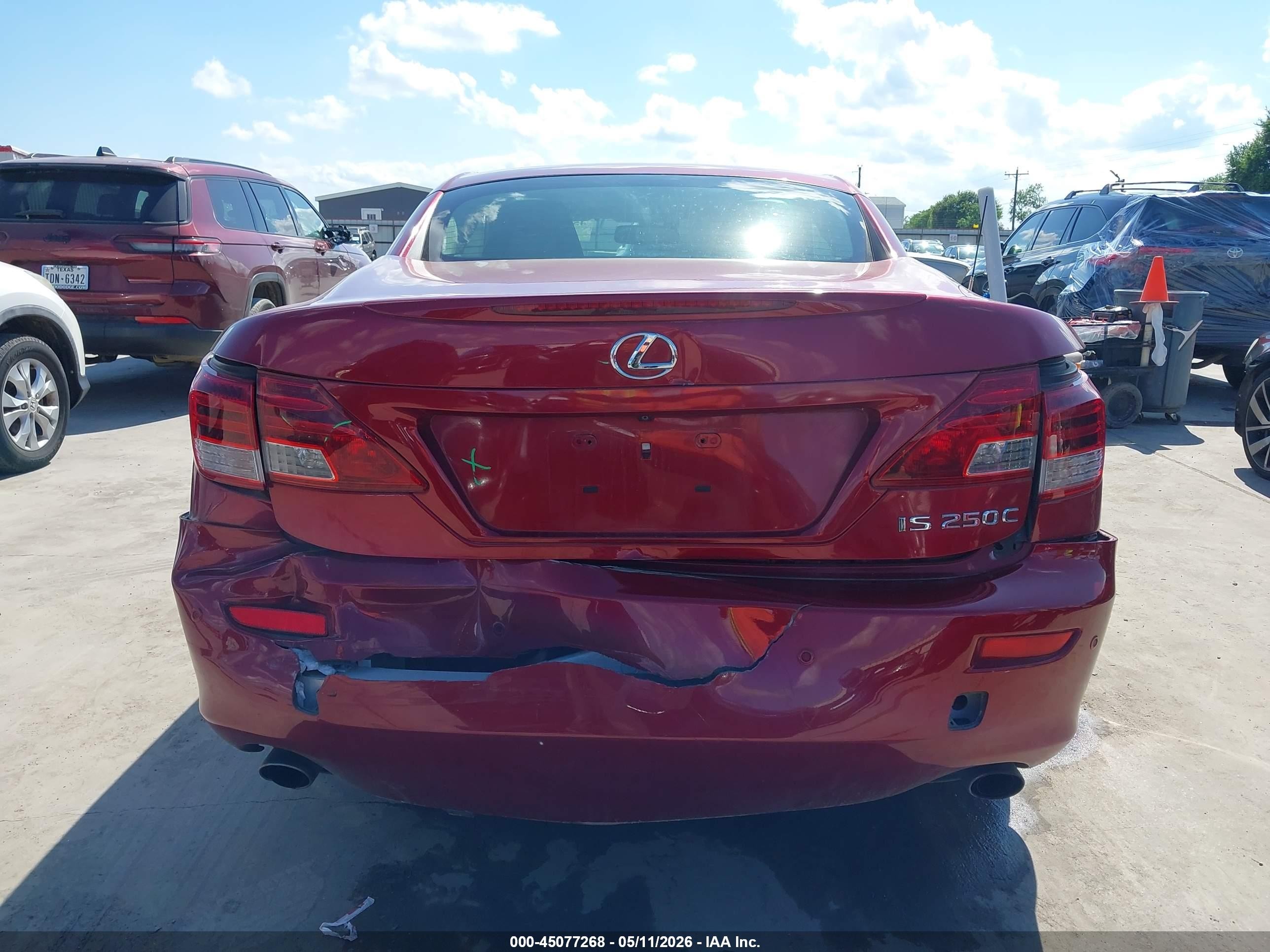 2013 Lexus Is 250c   Red vin: JTHFF2C26D2528023