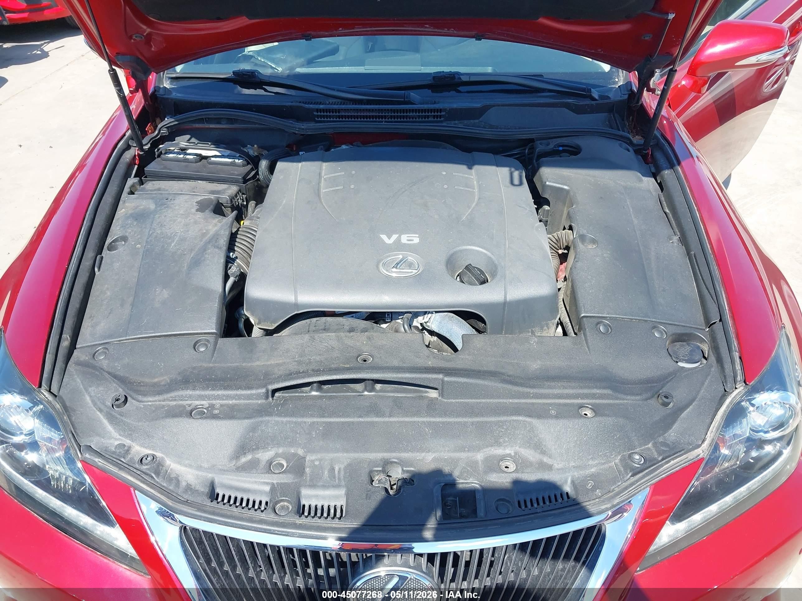 2013 Lexus Is 250c   Red vin: JTHFF2C26D2528023