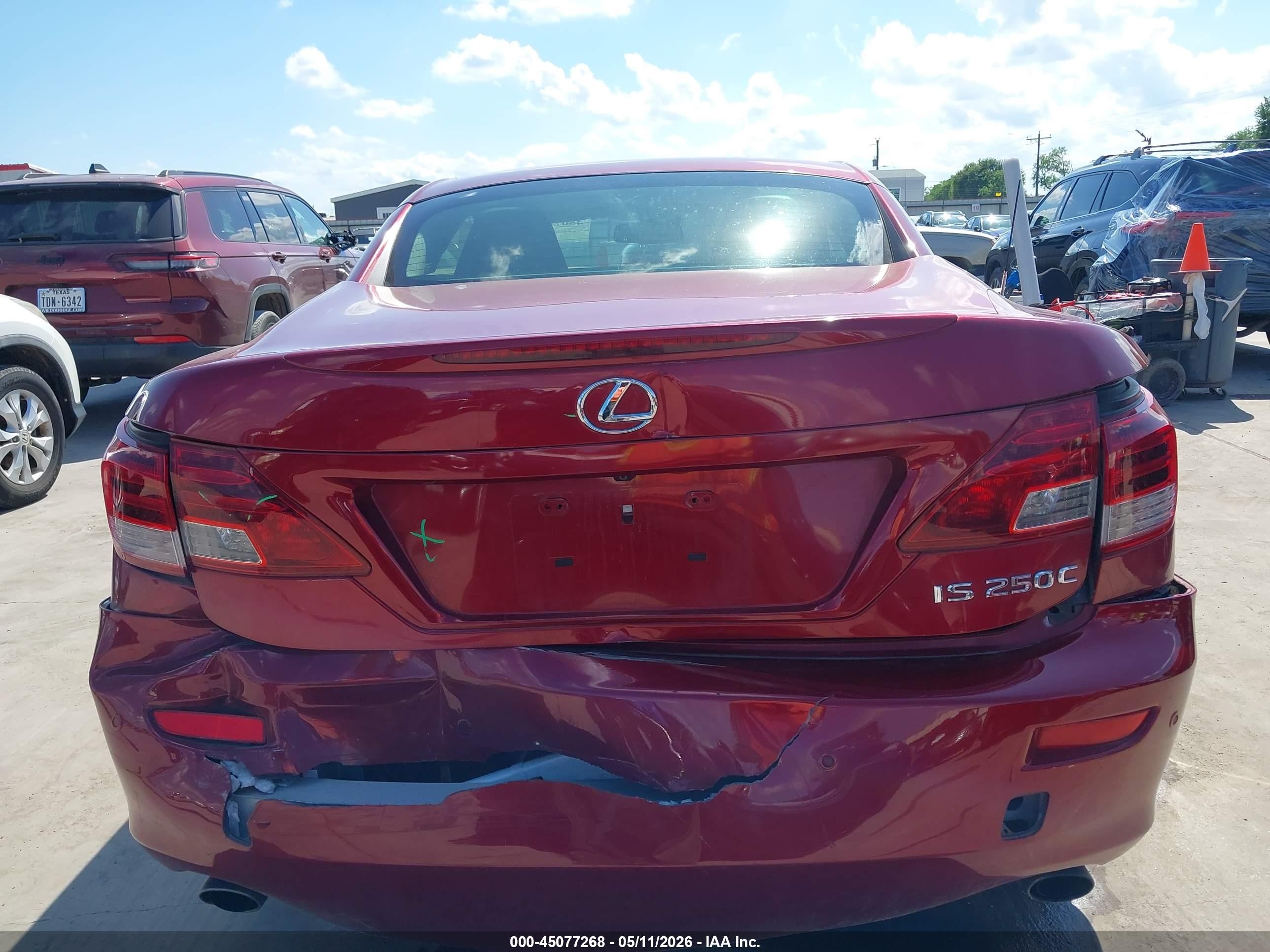 2013 Lexus Is 250c   Red vin: JTHFF2C26D2528023