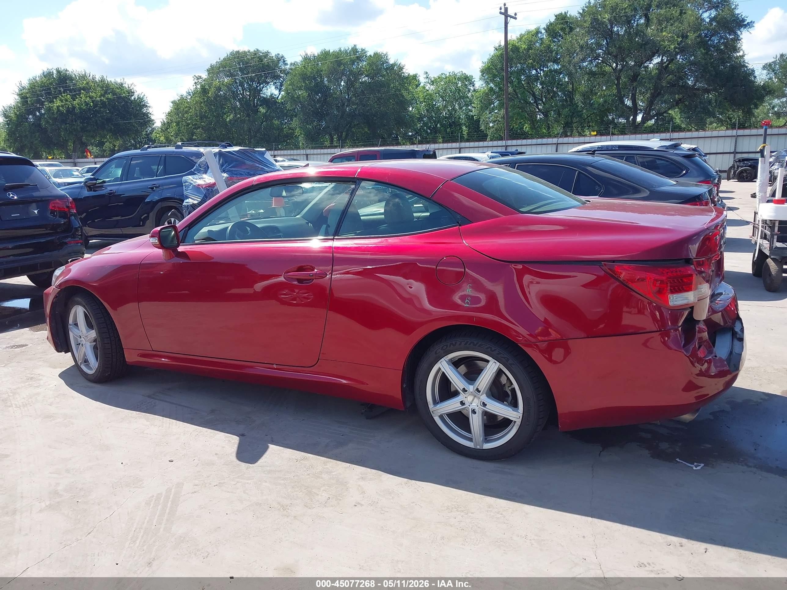 2013 Lexus Is 250c   Red vin: JTHFF2C26D2528023