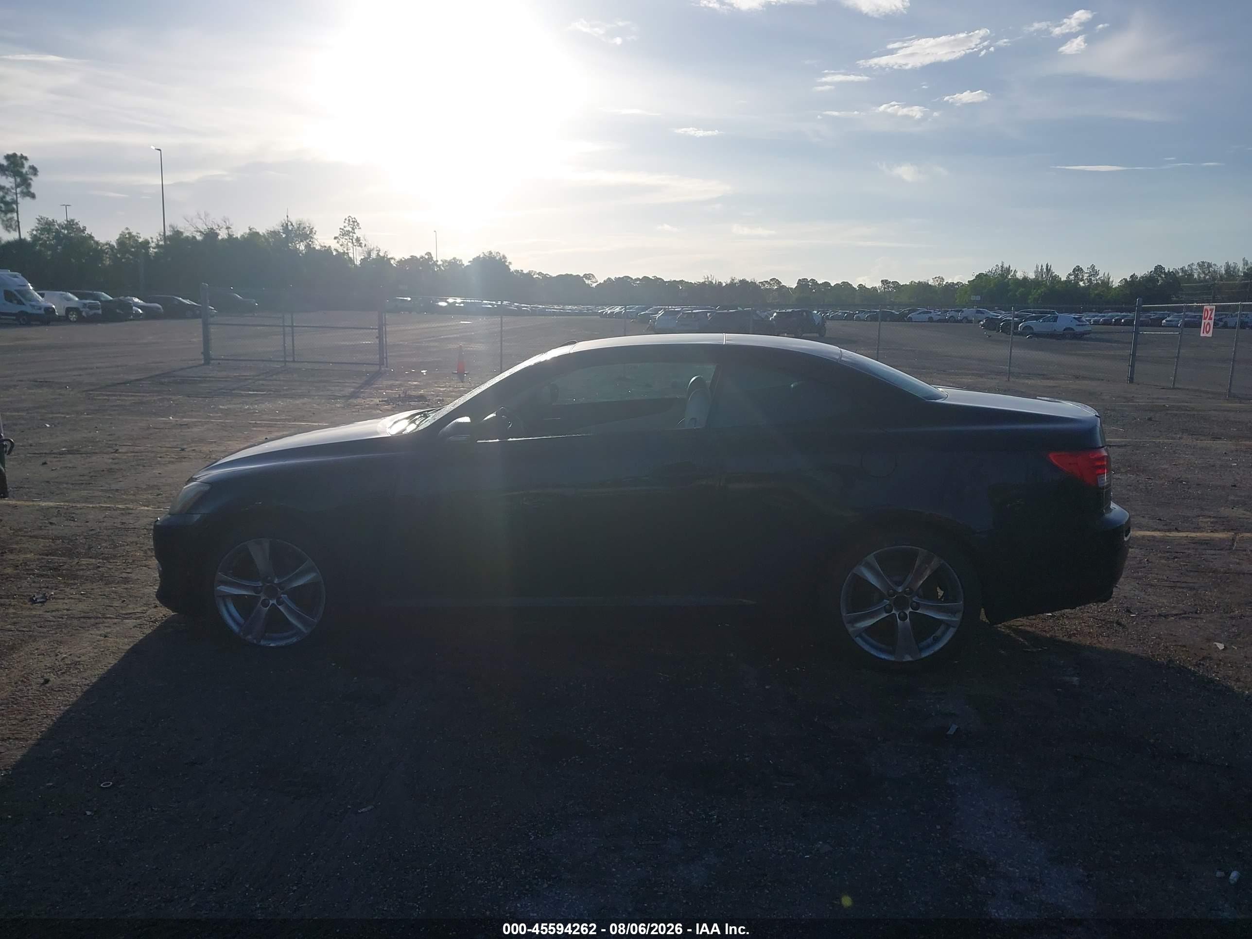 2010 Lexus Is 250c   Black vin: JTHFF2C27A2502560