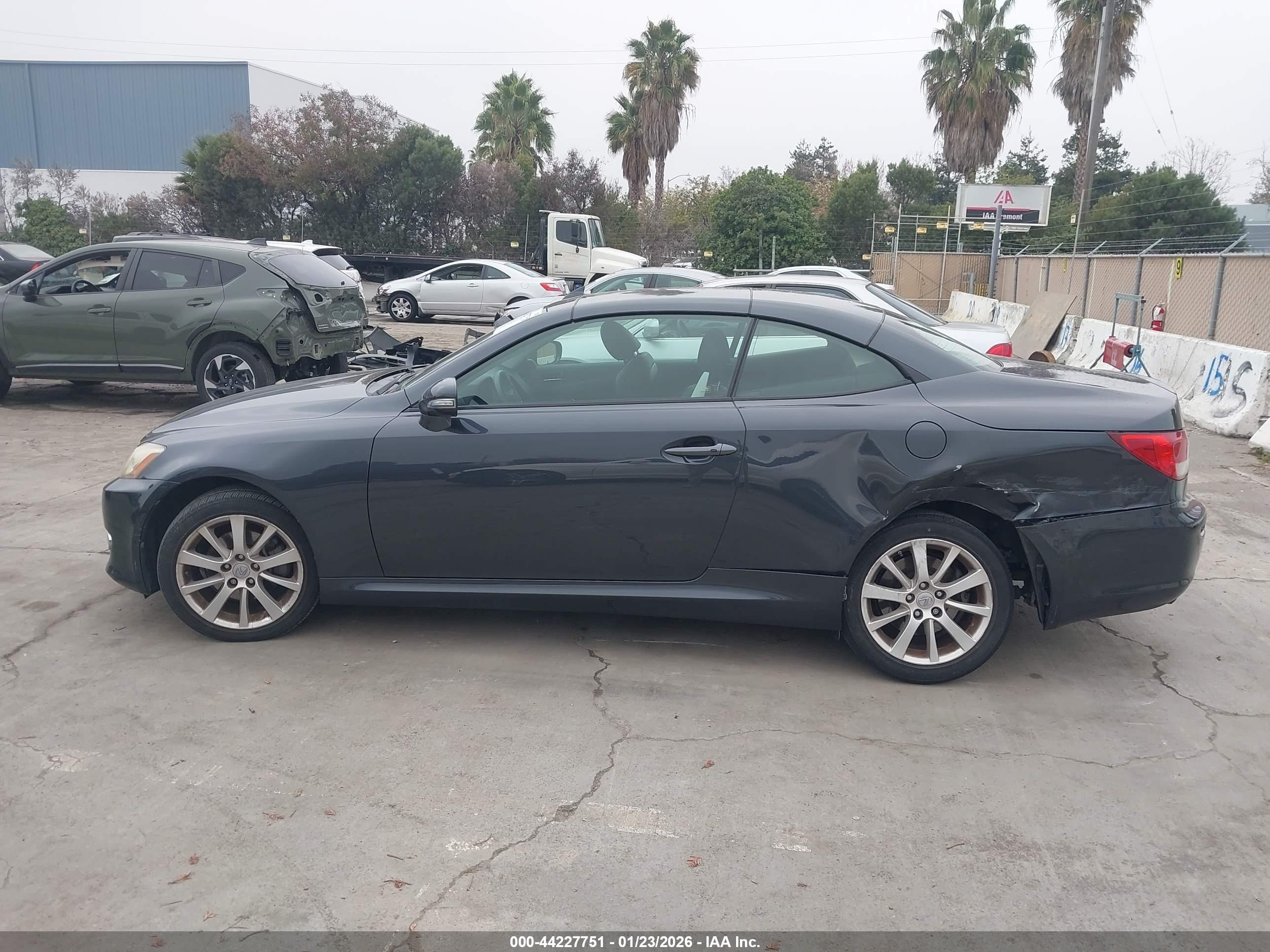 2010 Lexus Is 250c Black vin: JTHFF2C27A2509749