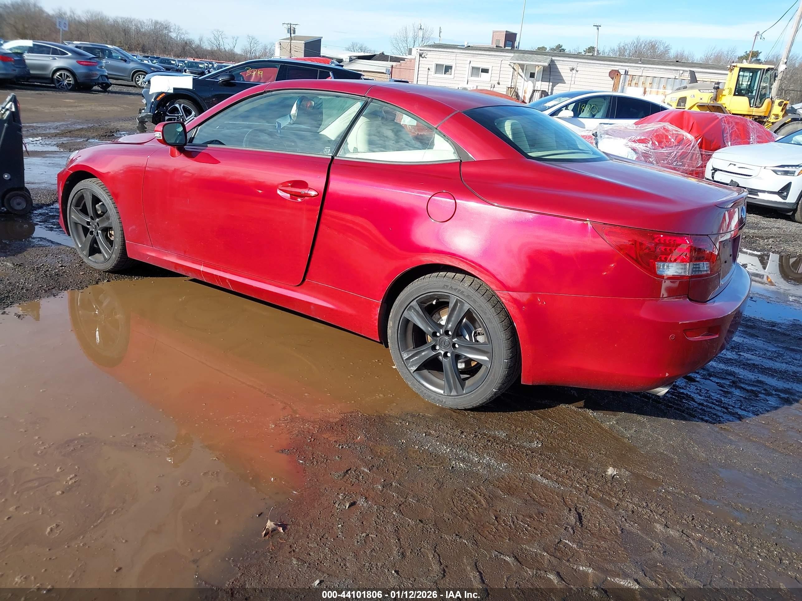 2015 Lexus Is 250c   Red vin: JTHFF2C27F2532942