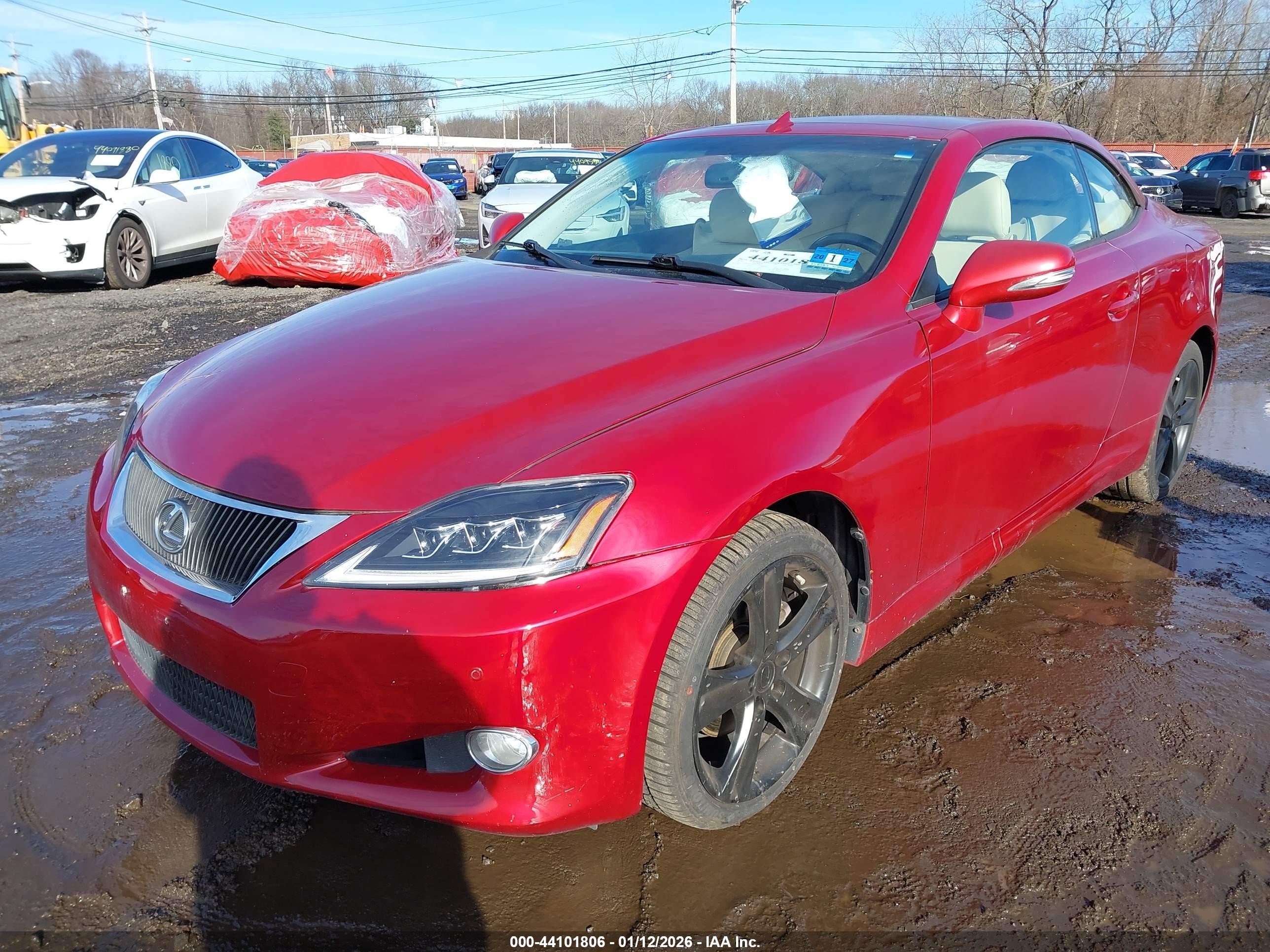 2015 Lexus Is 250c   Red vin: JTHFF2C27F2532942