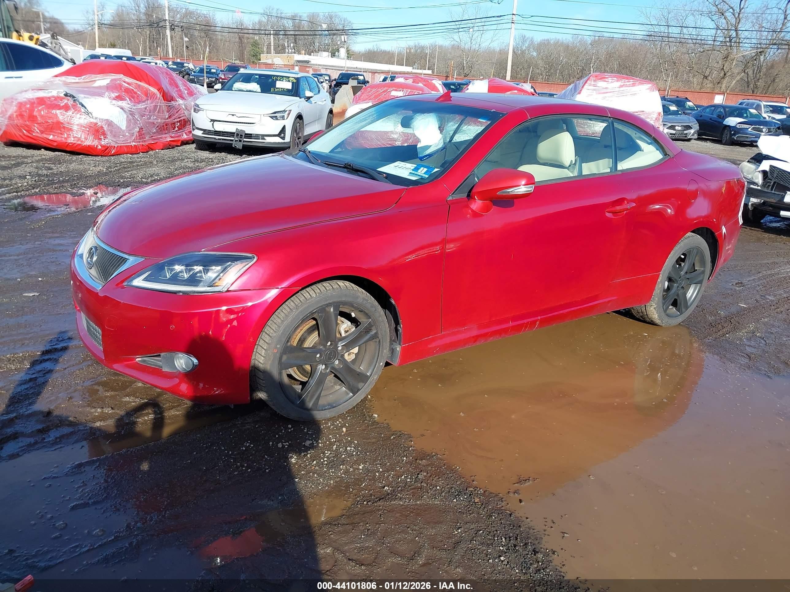 2015 Lexus Is 250c   Red vin: JTHFF2C27F2532942