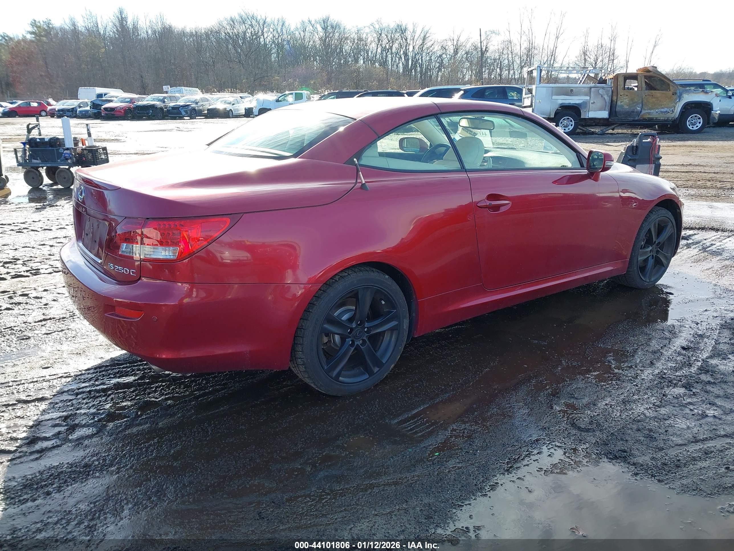 2015 Lexus Is 250c   Red vin: JTHFF2C27F2532942