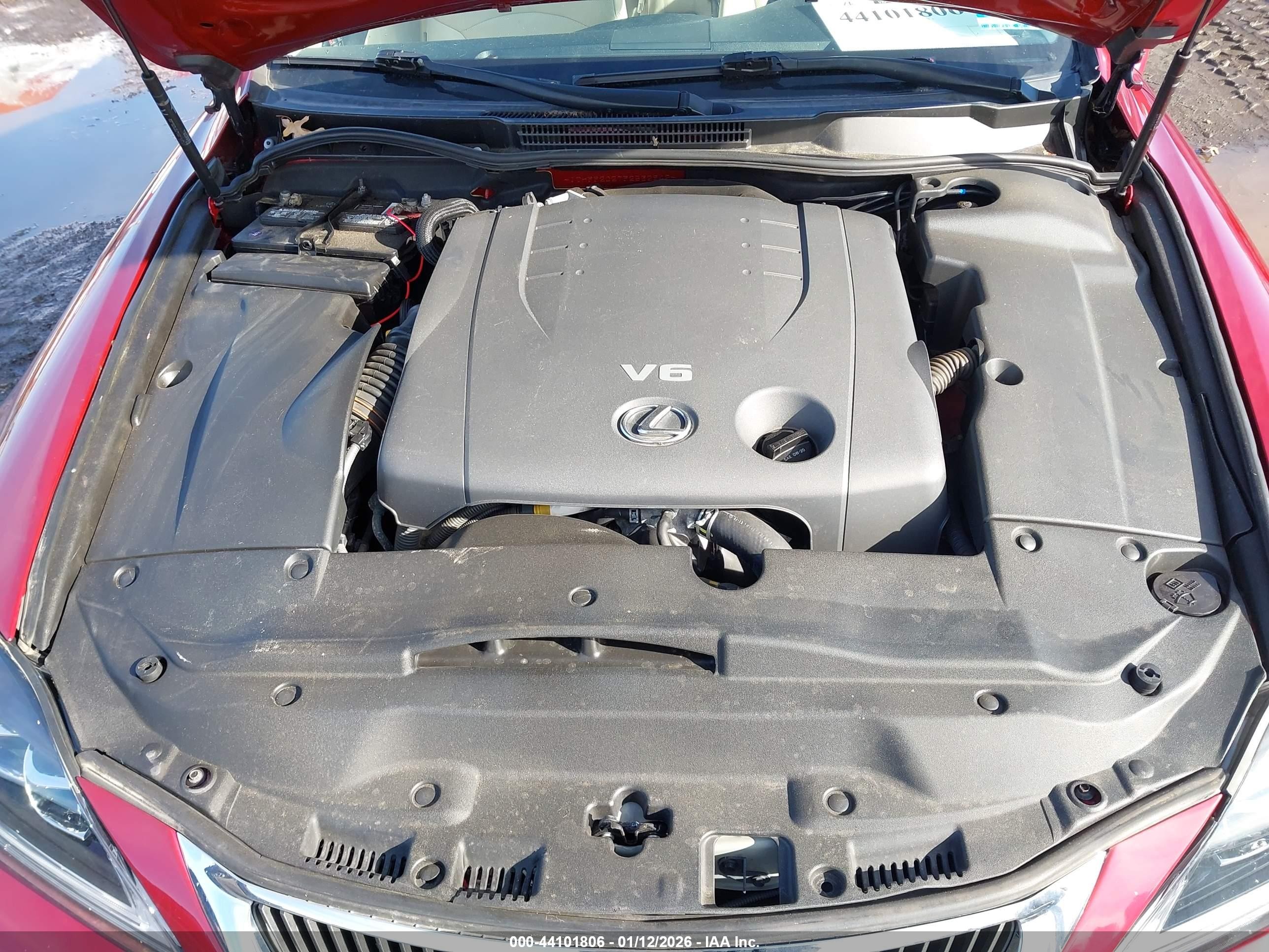 2015 Lexus Is 250c   Red vin: JTHFF2C27F2532942