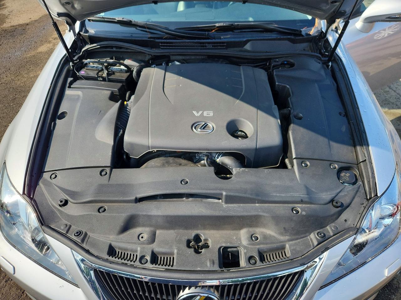 2010 Lexus Is 250c Base Silver vin: JTHFF2C28A2509288