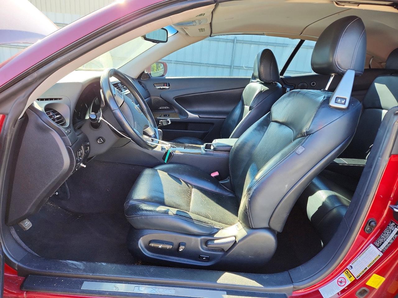 2011 Lexus Is 250 Burgundy vin: JTHFF2C28B2520177