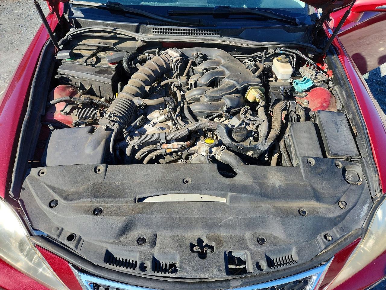 2011 Lexus Is 250 Burgundy vin: JTHFF2C28B2520177