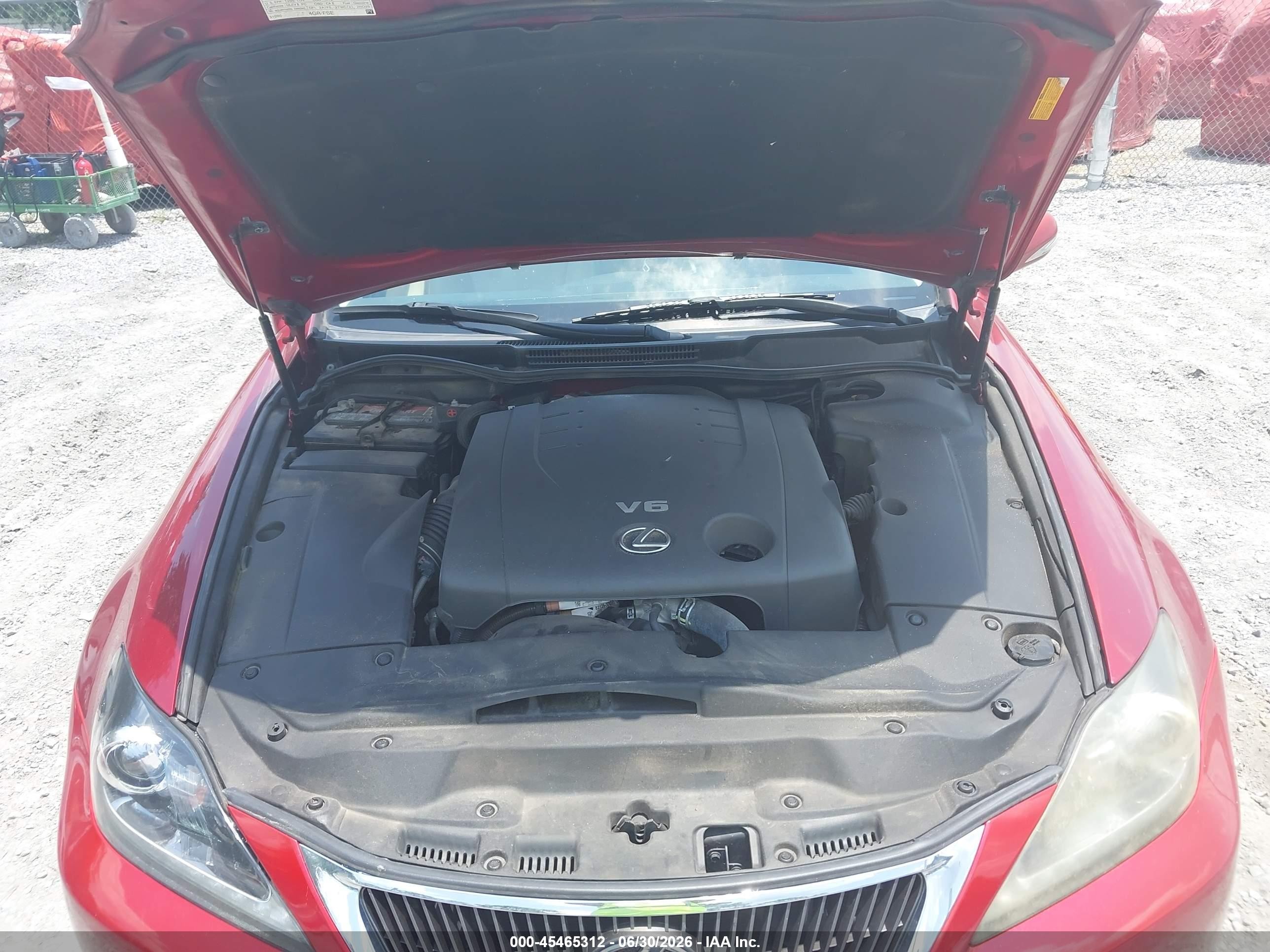 2014 Lexus Is 250c   Red vin: JTHFF2C28E2530373