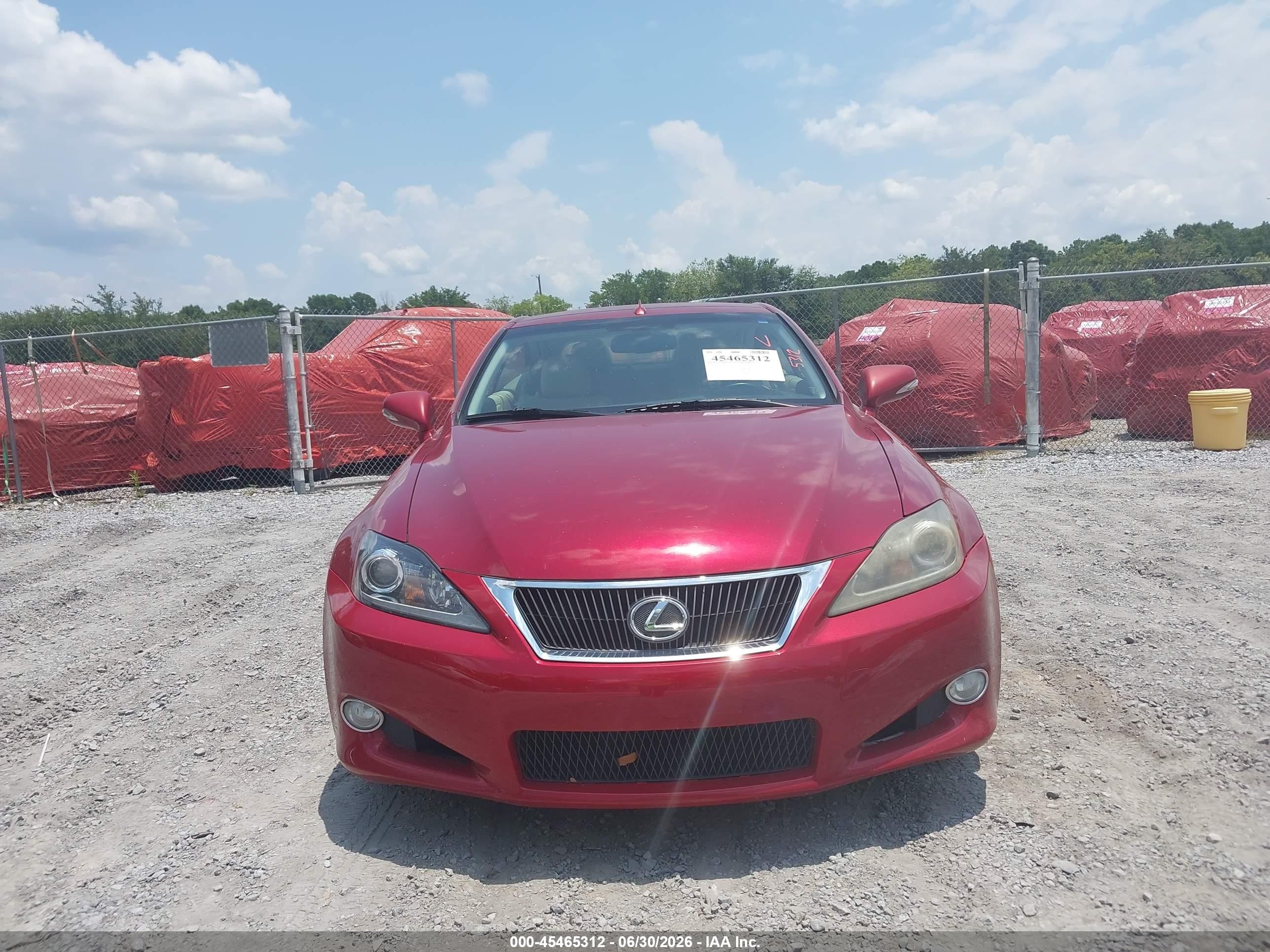 2014 Lexus Is 250c   Red vin: JTHFF2C28E2530373