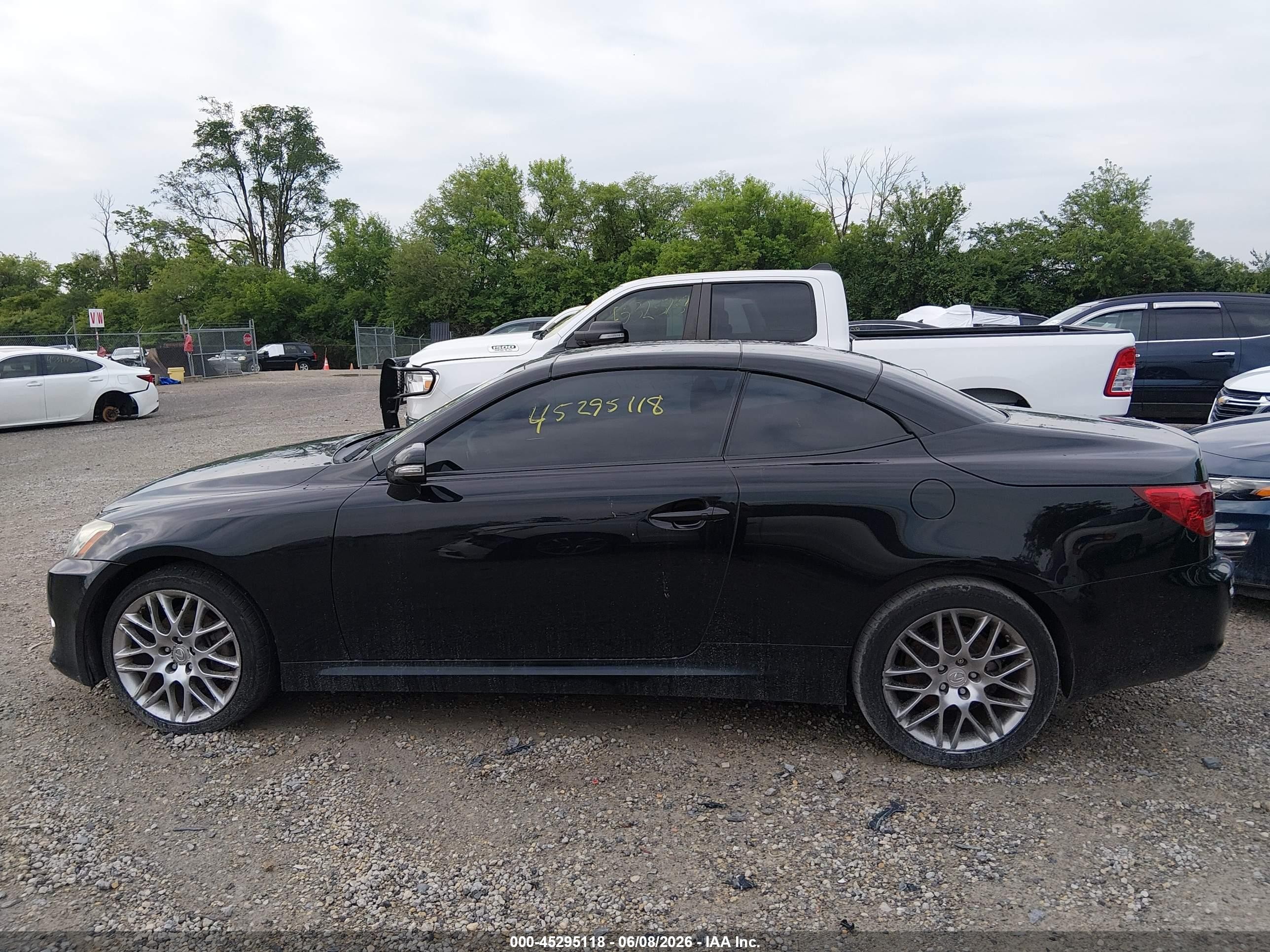 2010 Lexus Is 250c   Black vin: JTHFF2C29A2506898