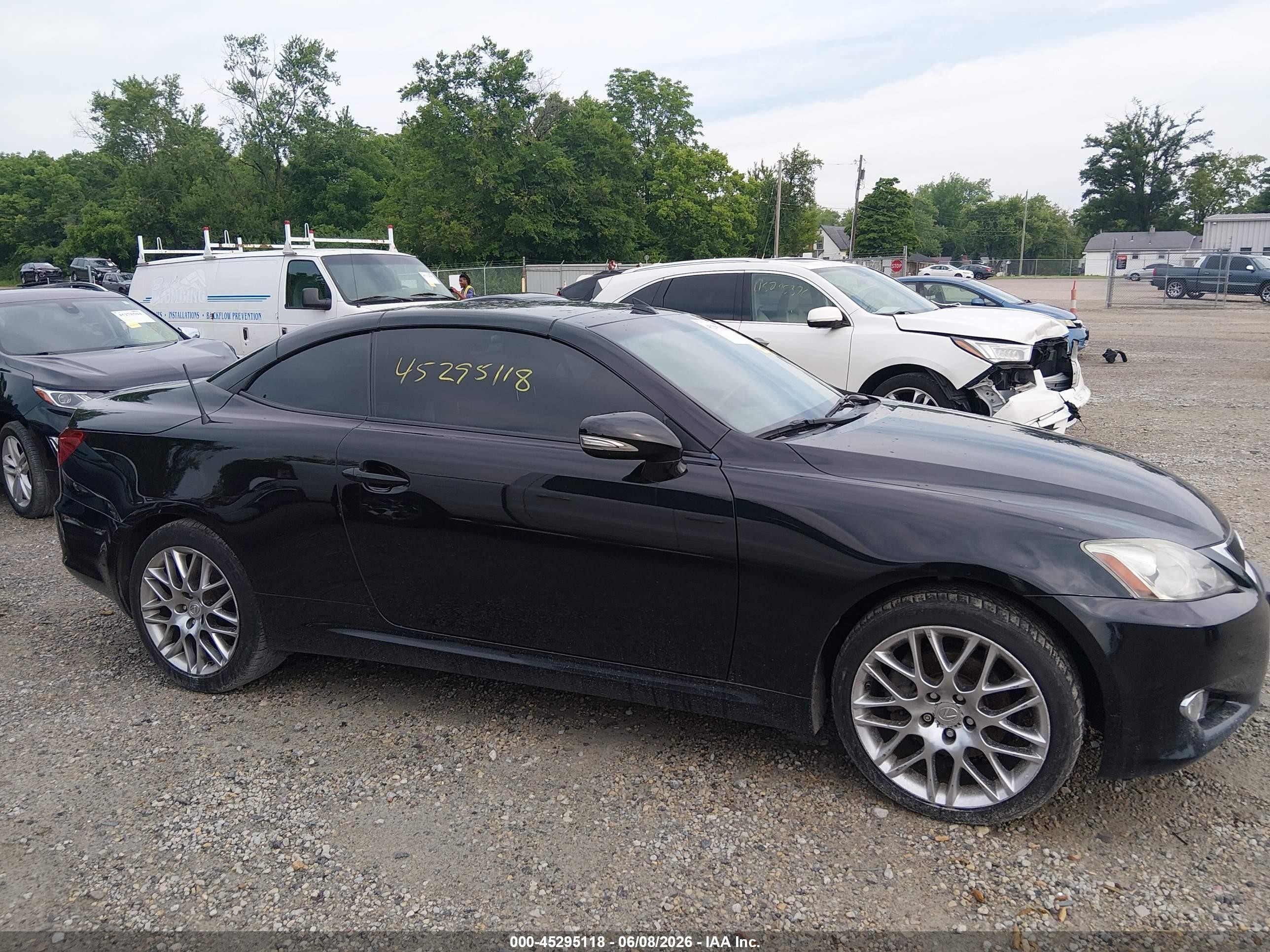 2010 Lexus Is 250c   Black vin: JTHFF2C29A2506898