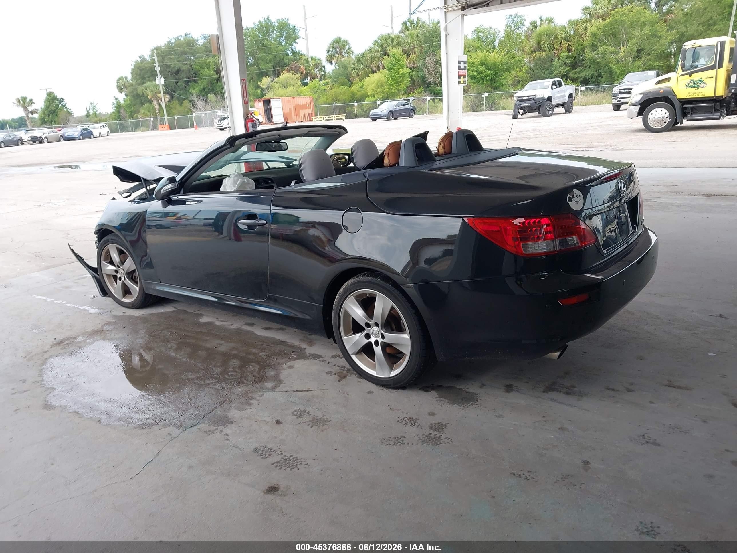 2011 Lexus Is 250c   Black vin: JTHFF2C29B2517594