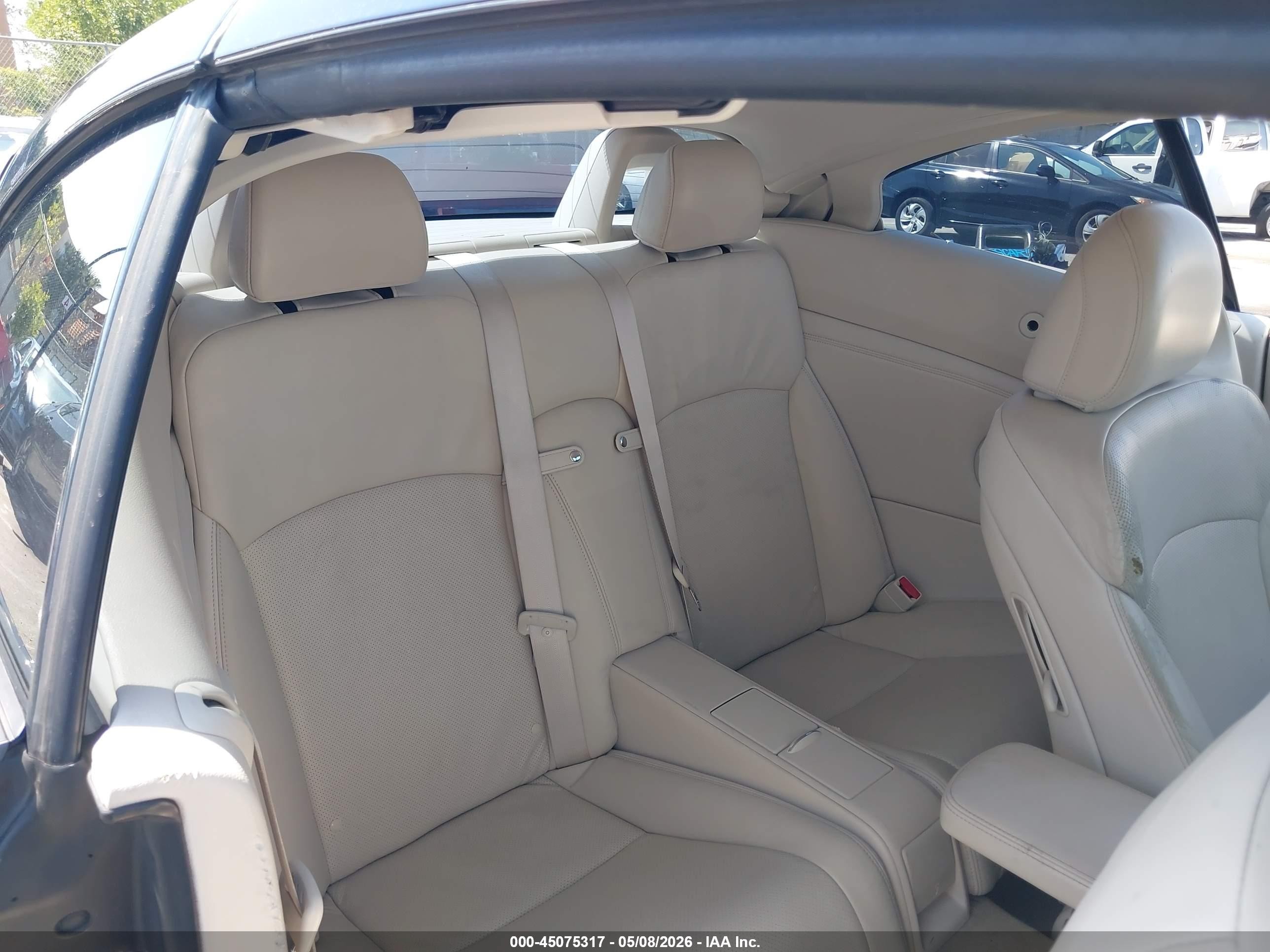 2011 Lexus Is 250c   Blue vin: JTHFF2C29B2518180