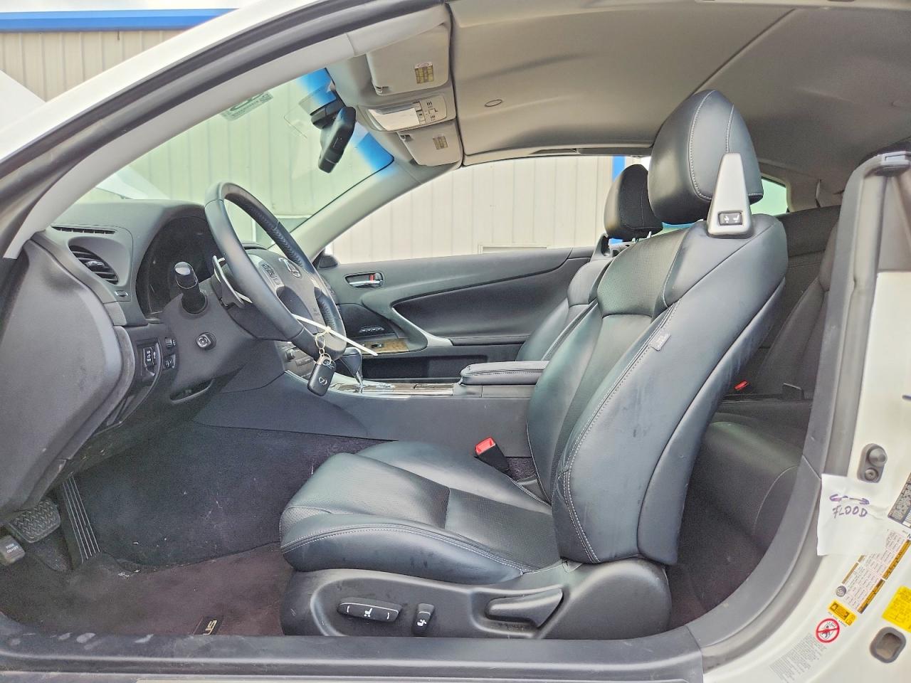 2015 Lexus Is 250 White vin: JTHFF2C29F2532084