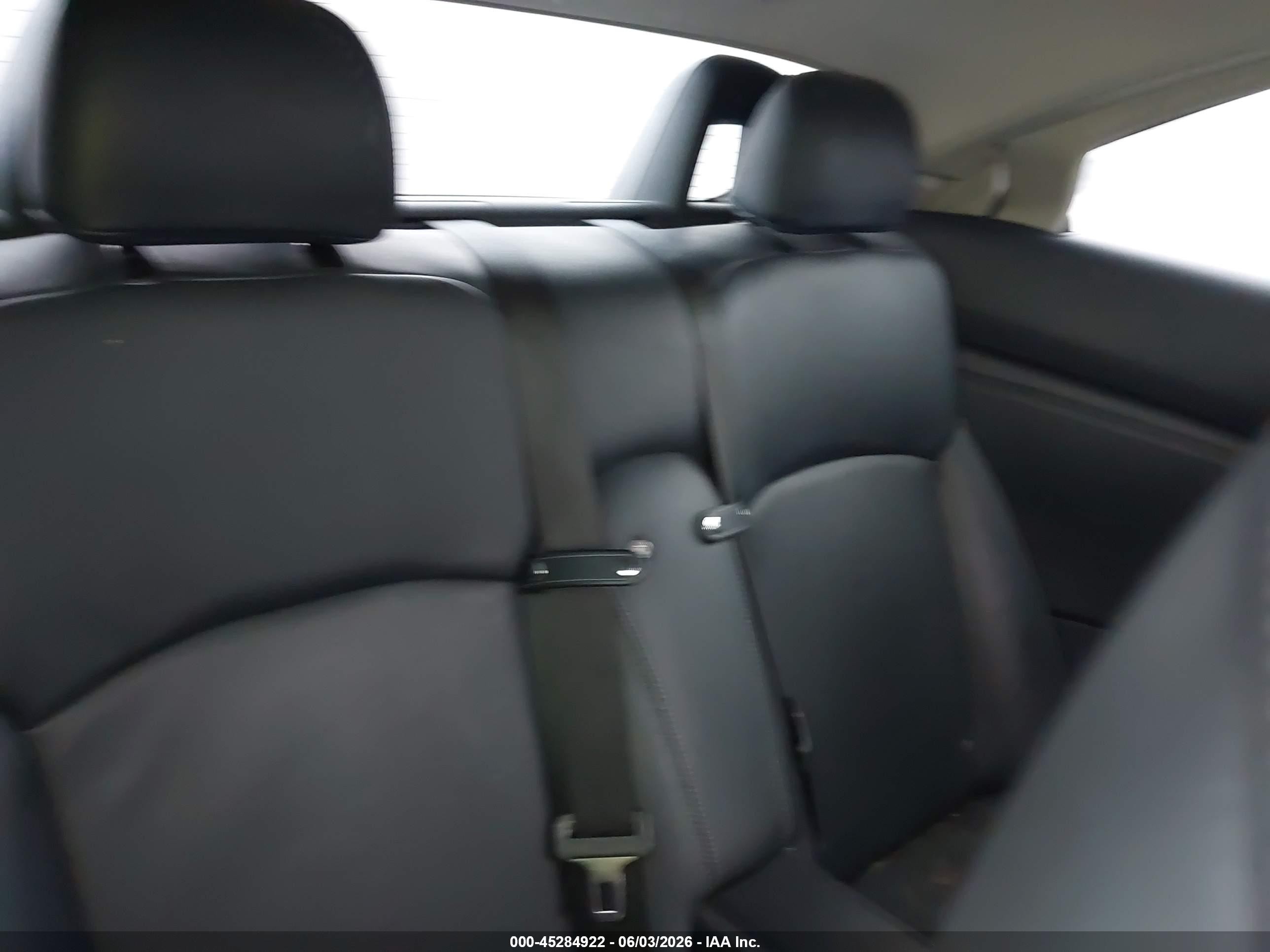 2010 Lexus Is 250c   Red vin: JTHFF2C2XA2510216