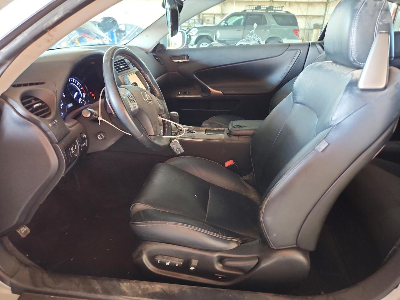 2011 Lexus Is 250c Base Серебряный vin: JTHFF2C2XB2518236