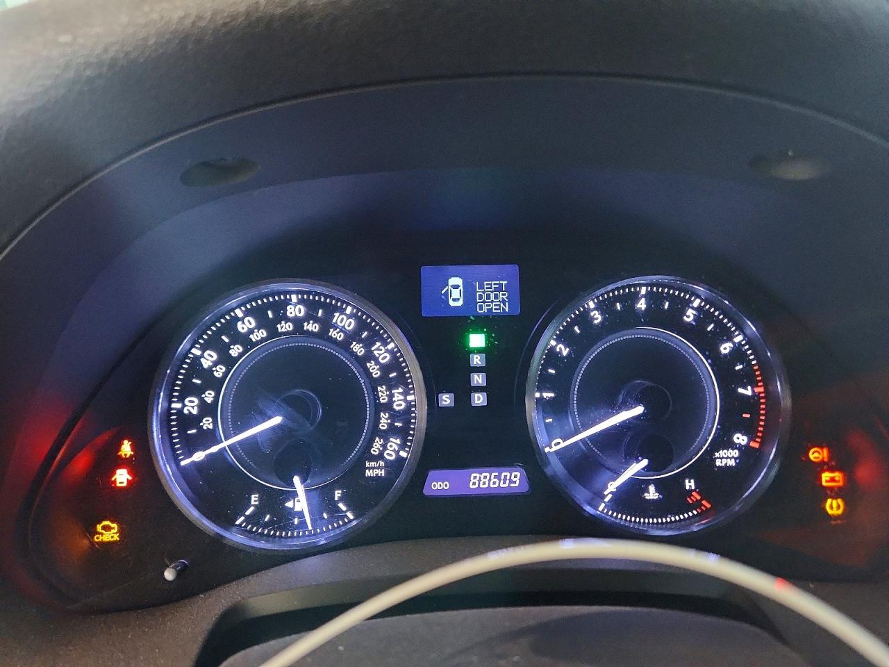 2011 Lexus Is 250c Base Серебряный vin: JTHFF2C2XB2518236