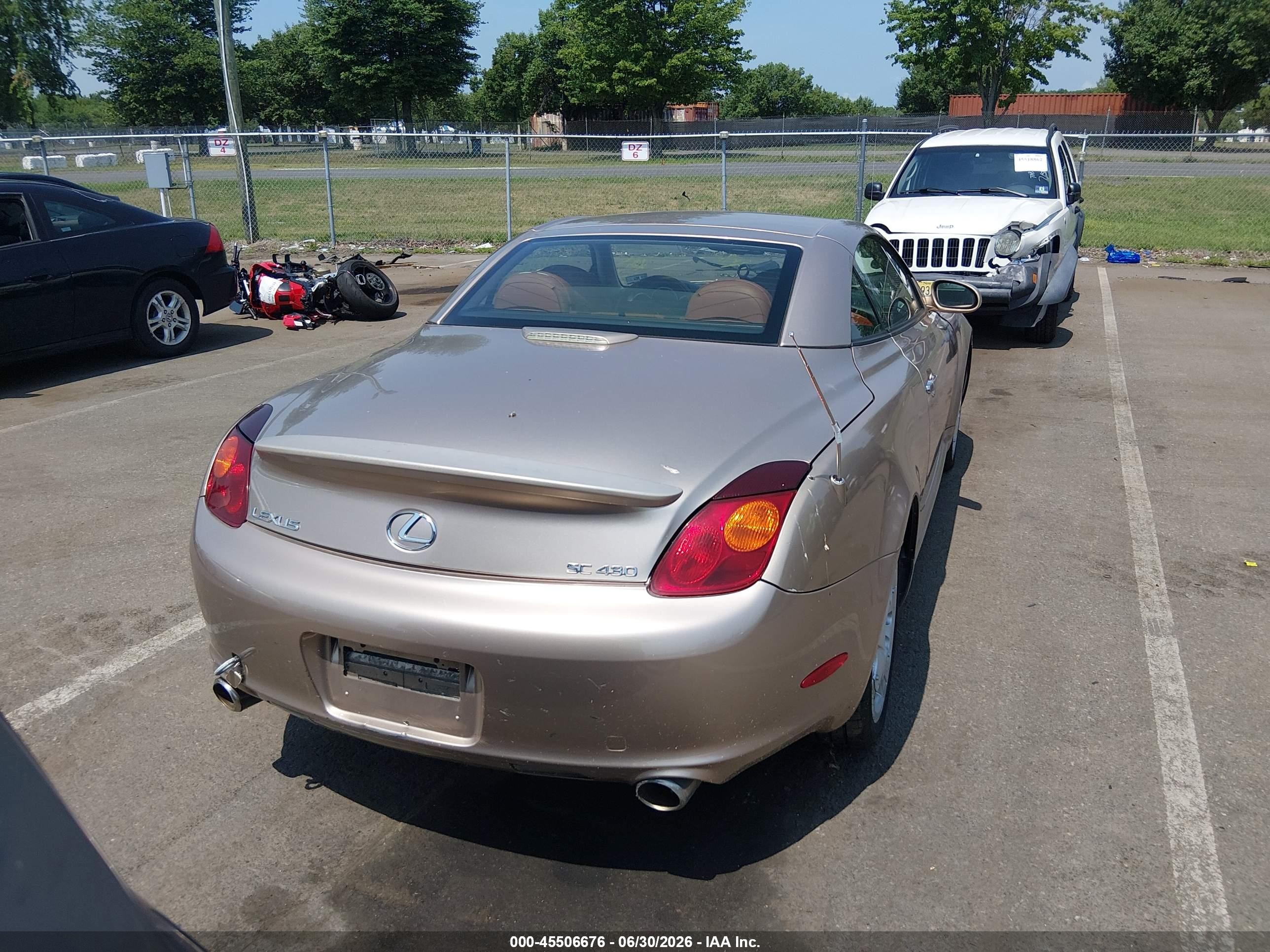 2004 Lexus Sc 430   Gold vin: JTHFN48Y540058526