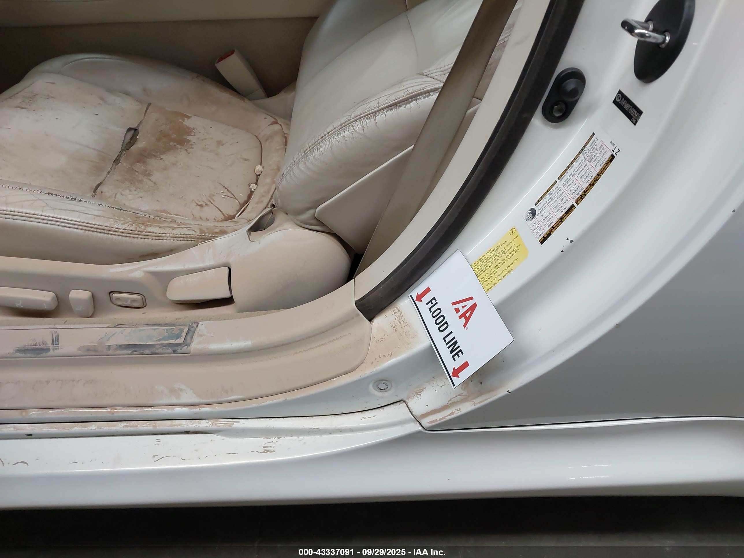 2006 Lexus Sc 430   White vin: JTHFN48Y769005874