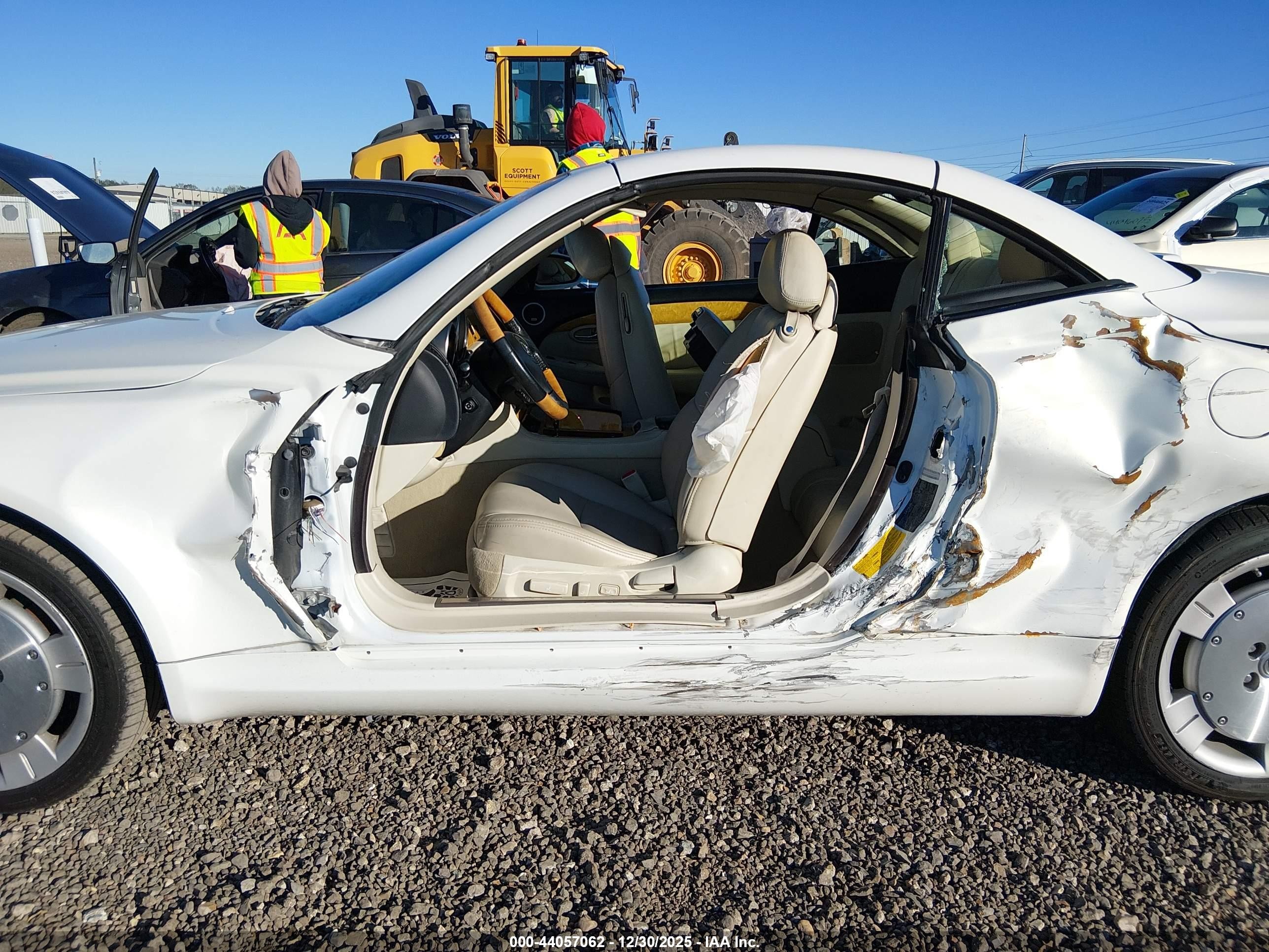 2002 Lexus Sc 430   White vin: JTHFN48Y920005583