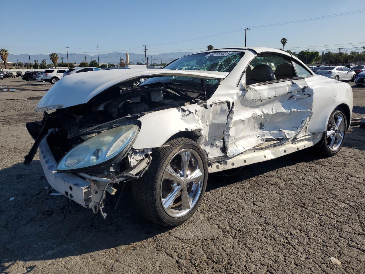2002 Lexus Sc 430 White vin: JTHFN48YX20012865 Damage: Left Front Fender, Severe Damage, Replacement Required