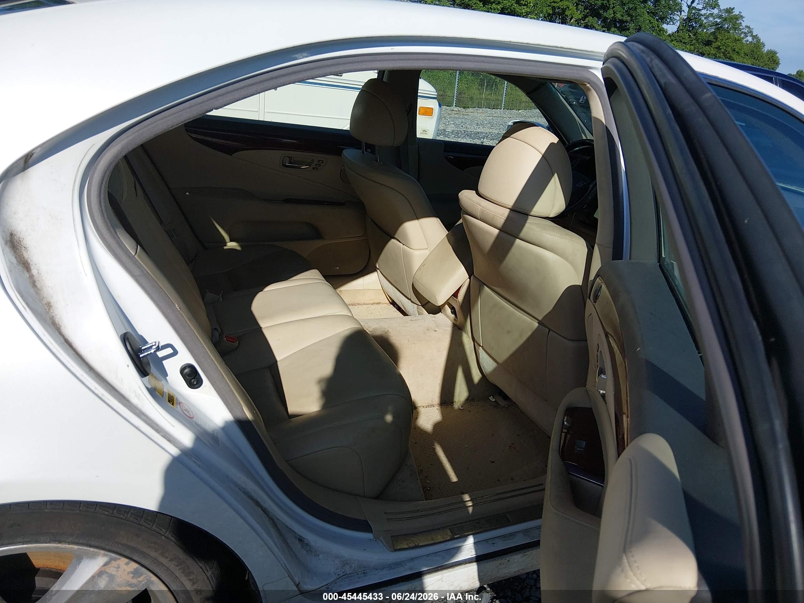 2008 Lexus Ls 460 L White vin: JTHGL46F185032994