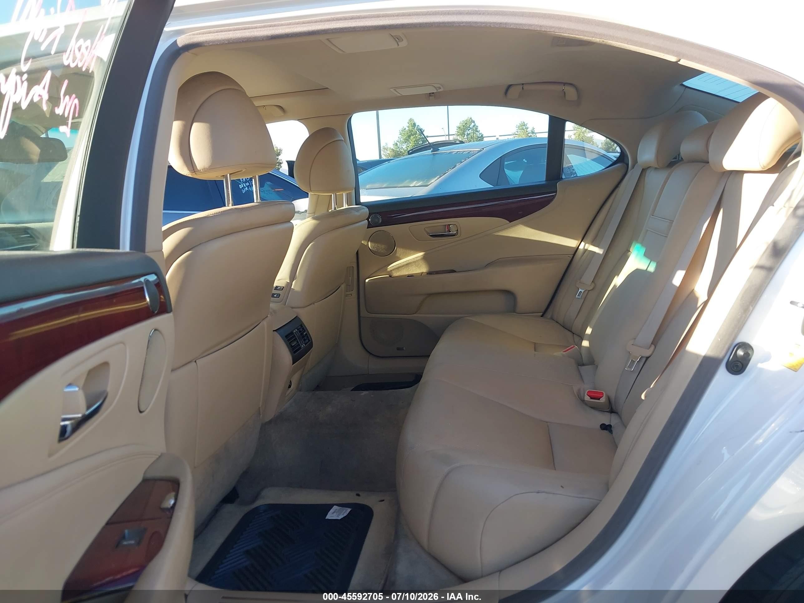 2007 Lexus Ls 460 L White vin: JTHGL46F475010888