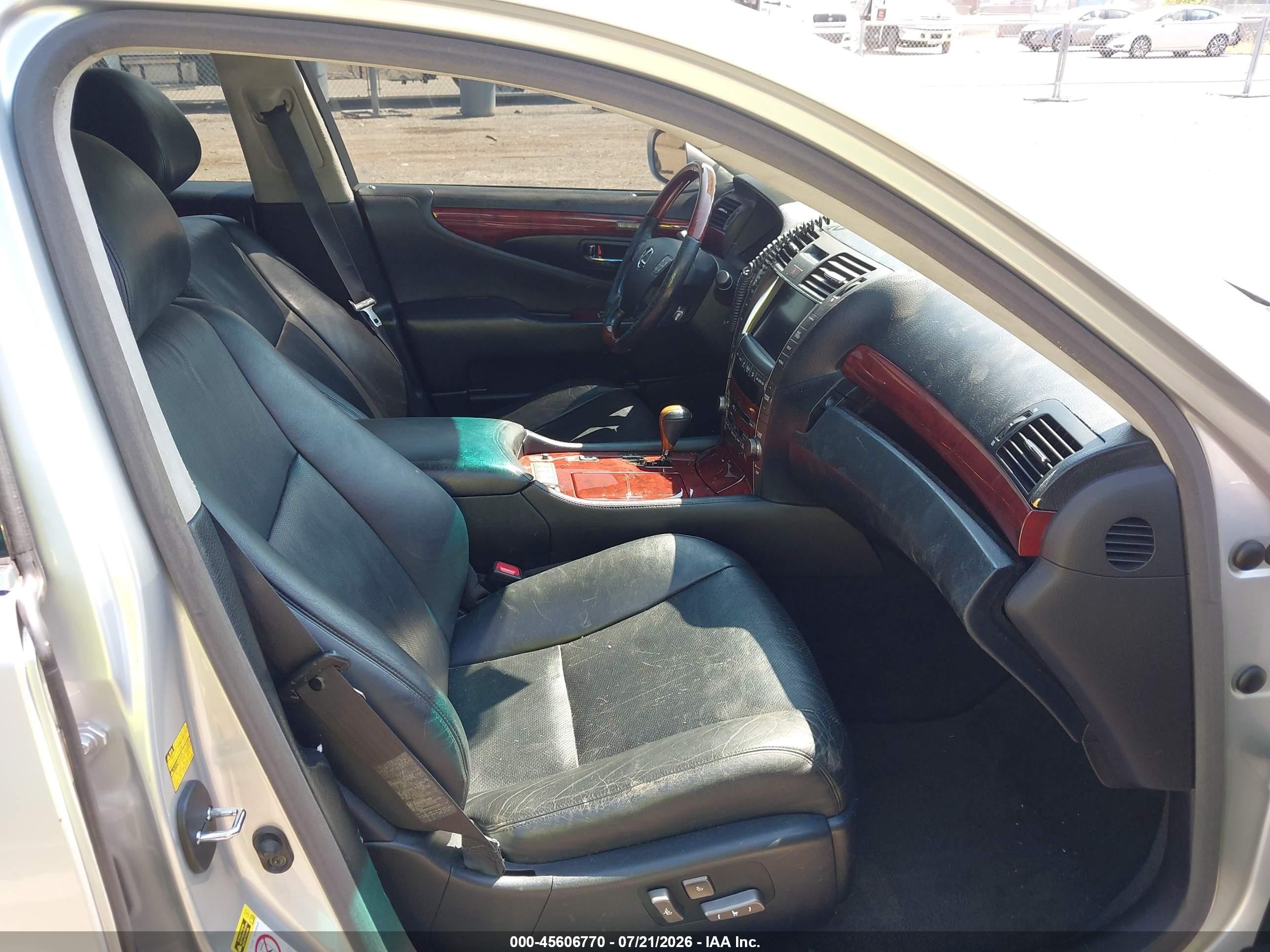 2007 Lexus Ls 460 L Серебряный vin: JTHGL46F575001908