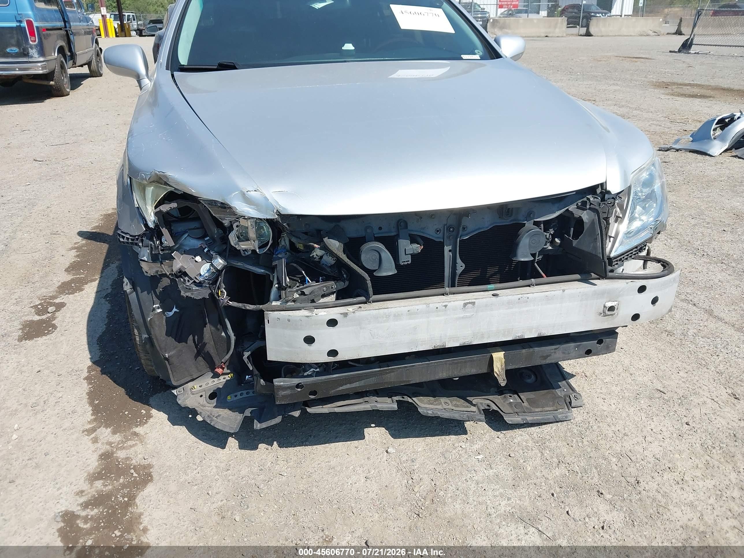 2007 Lexus Ls 460 L Серебряный vin: JTHGL46F575001908