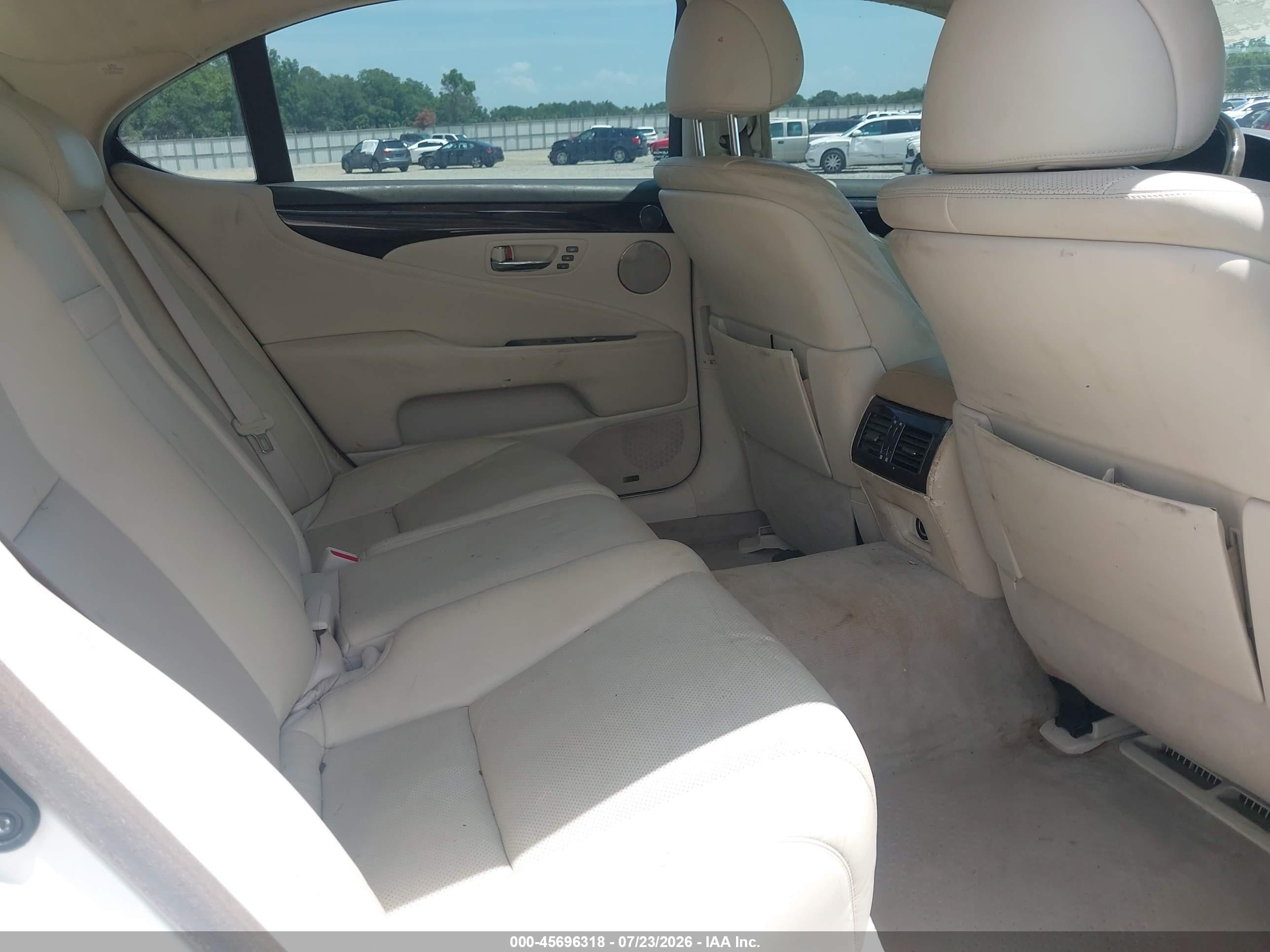 2007 Lexus Ls 460 L White vin: JTHGL46F775005751