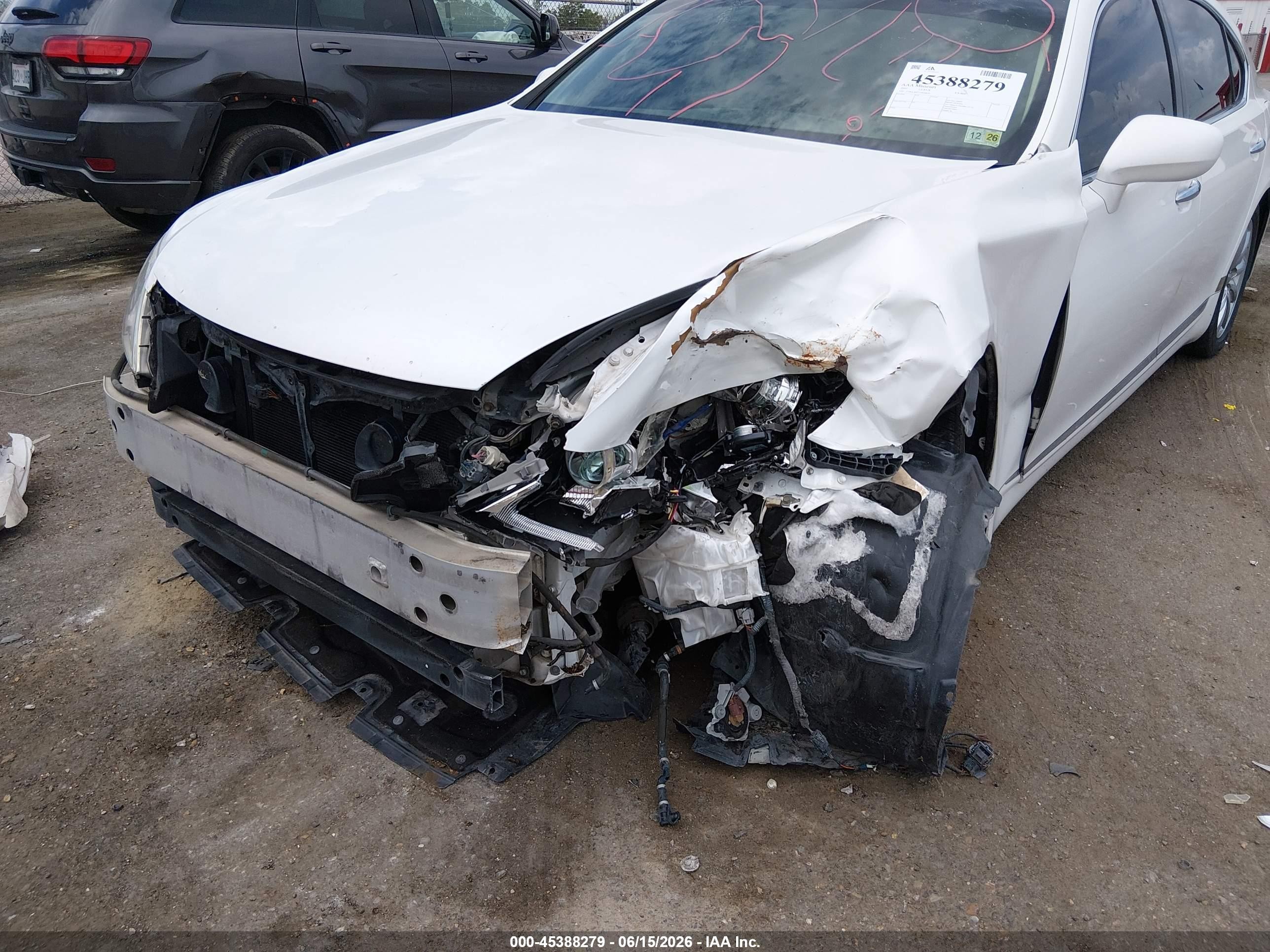 2007 Lexus Ls 460 L White vin: JTHGL46F775018824