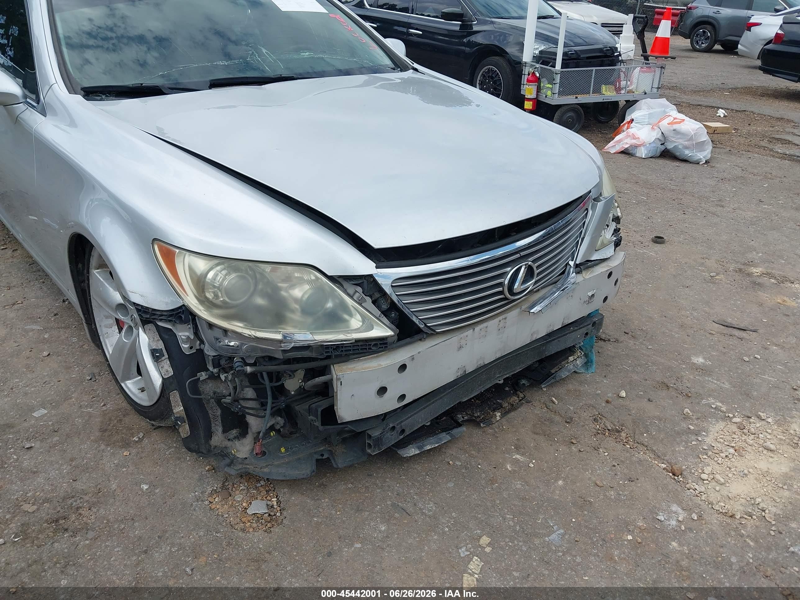 2008 Lexus Ls 460 L Silver vin: JTHGL46F885026612