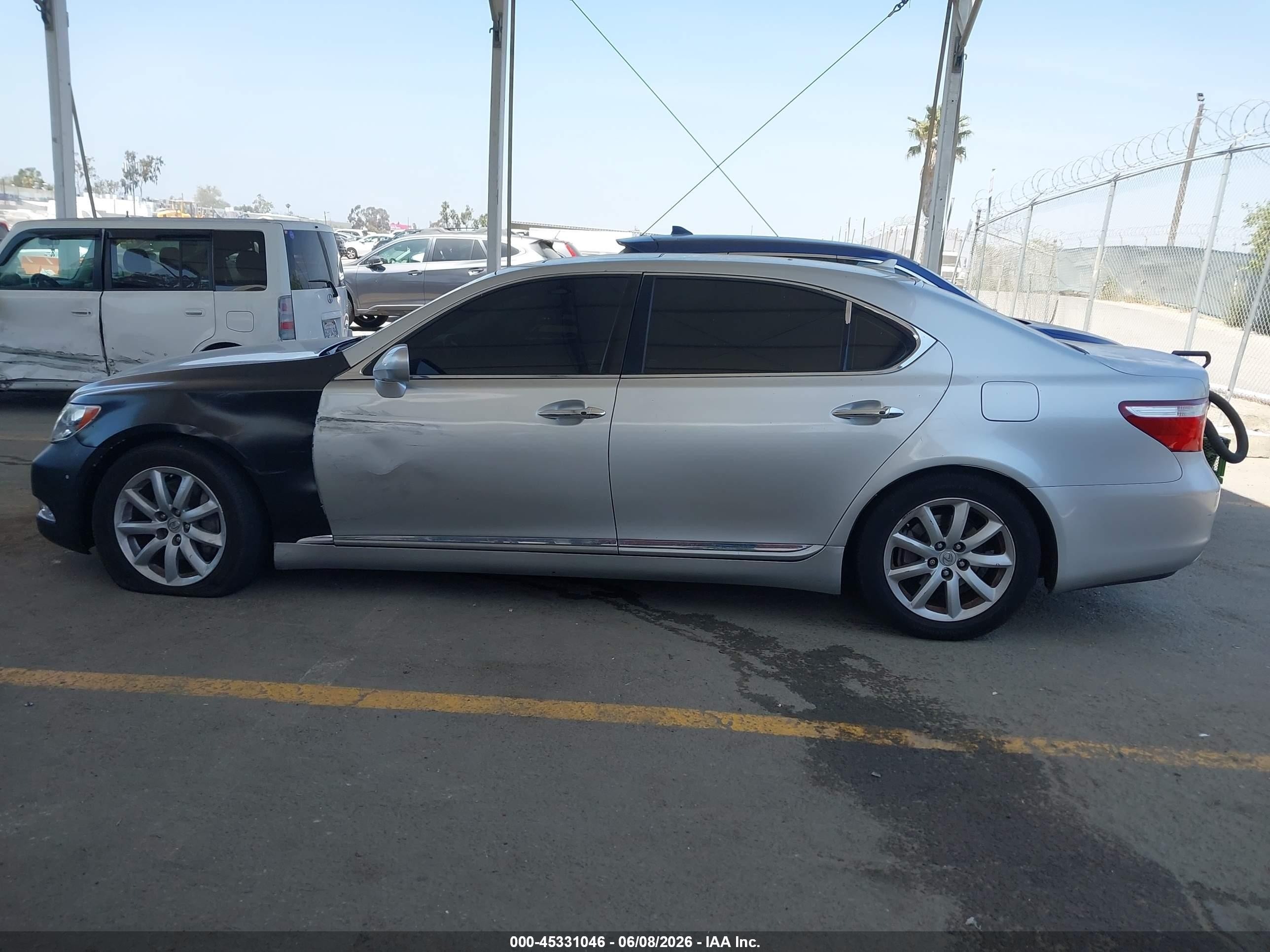 2007 Lexus Ls 460 L Silver vin: JTHGL46F975008666