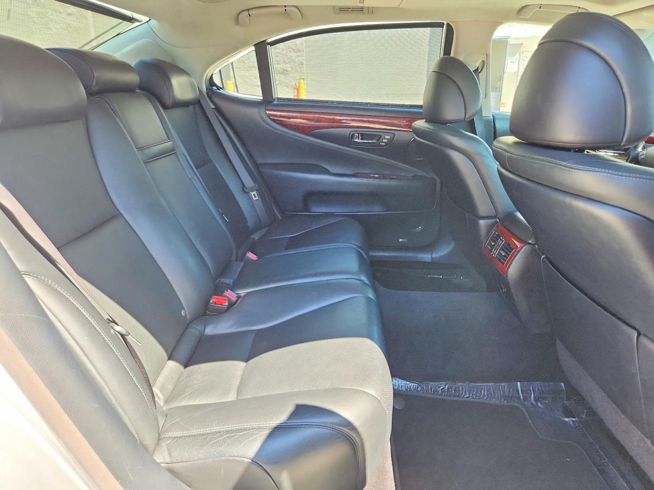 2008 Lexus Ls 460l Silver vin: JTHGL46FX85020942