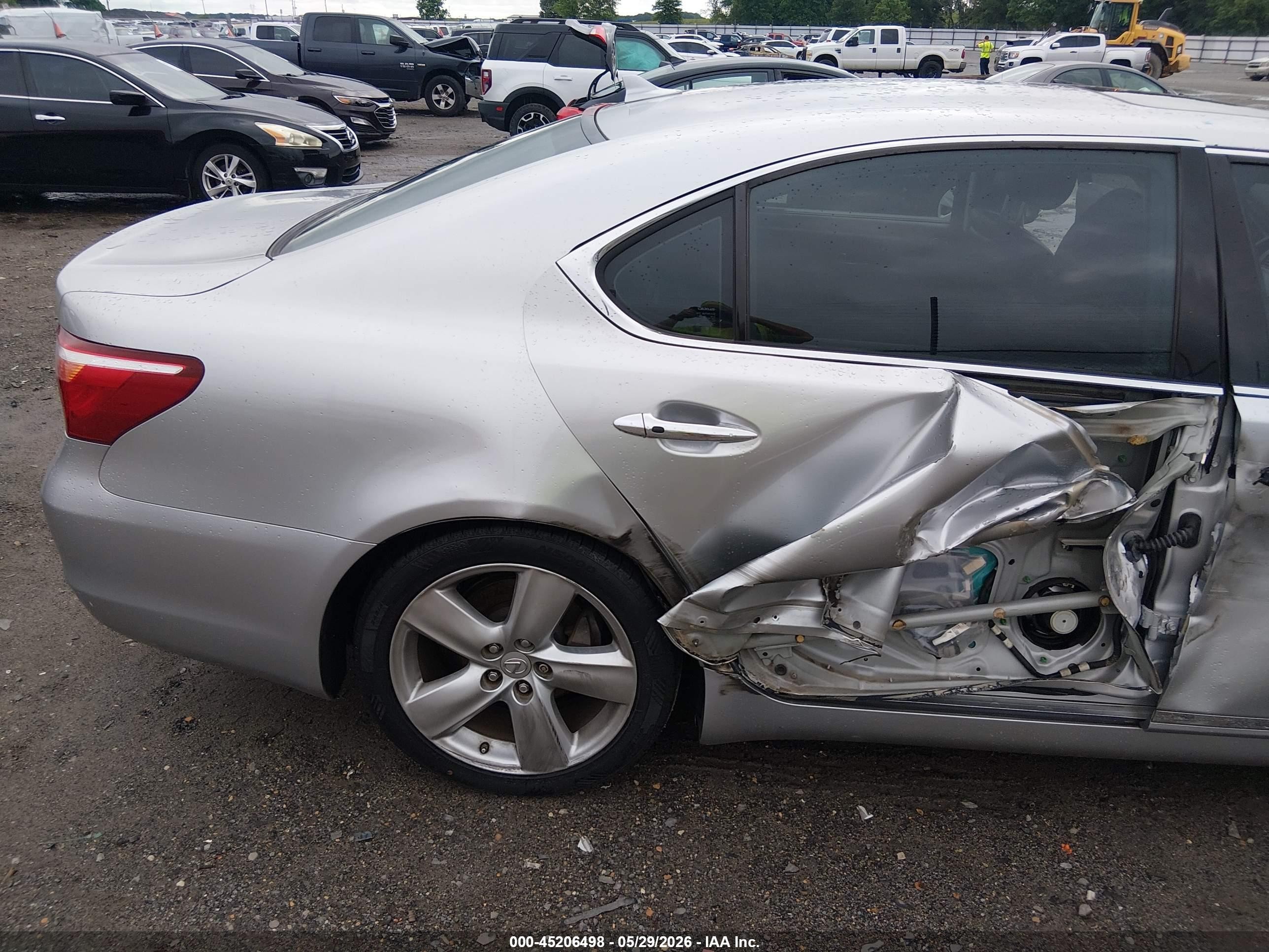 2010 Lexus Ls 460 L Silver vin: JTHGL5EF2A5038879