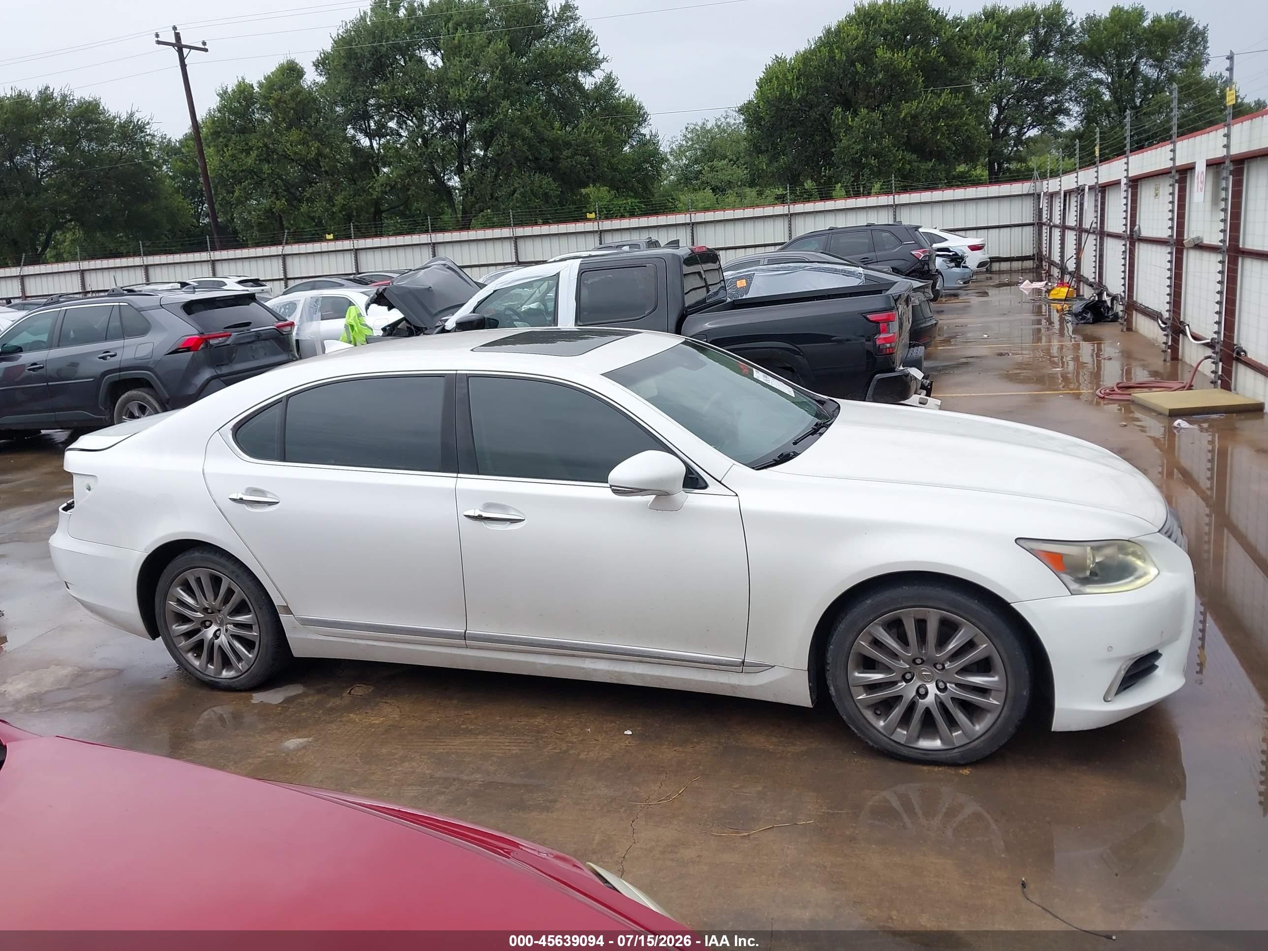 2014 Lexus Ls 460 L White vin: JTHGL5EF2E5051864