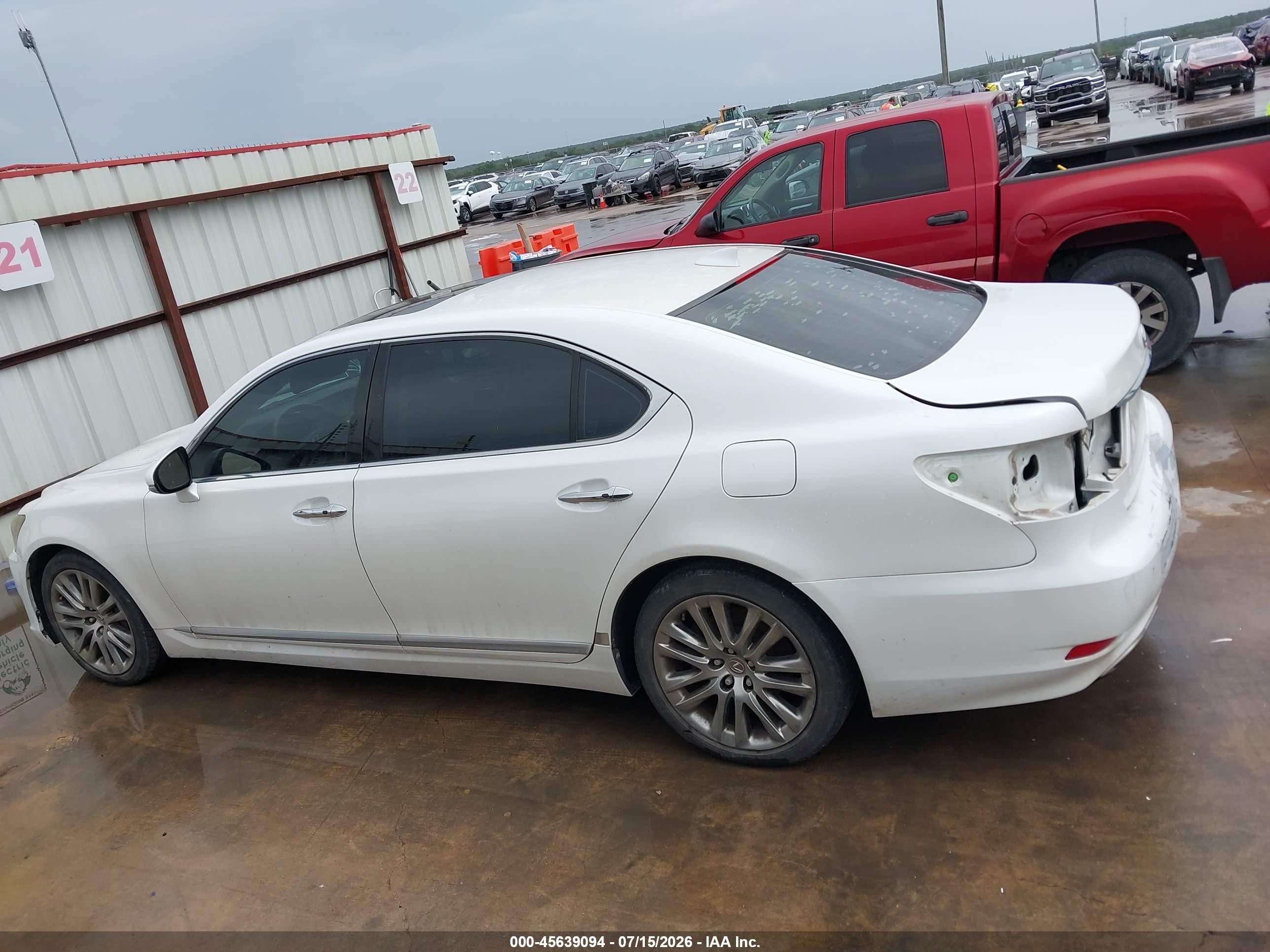 2014 Lexus Ls 460 L White vin: JTHGL5EF2E5051864