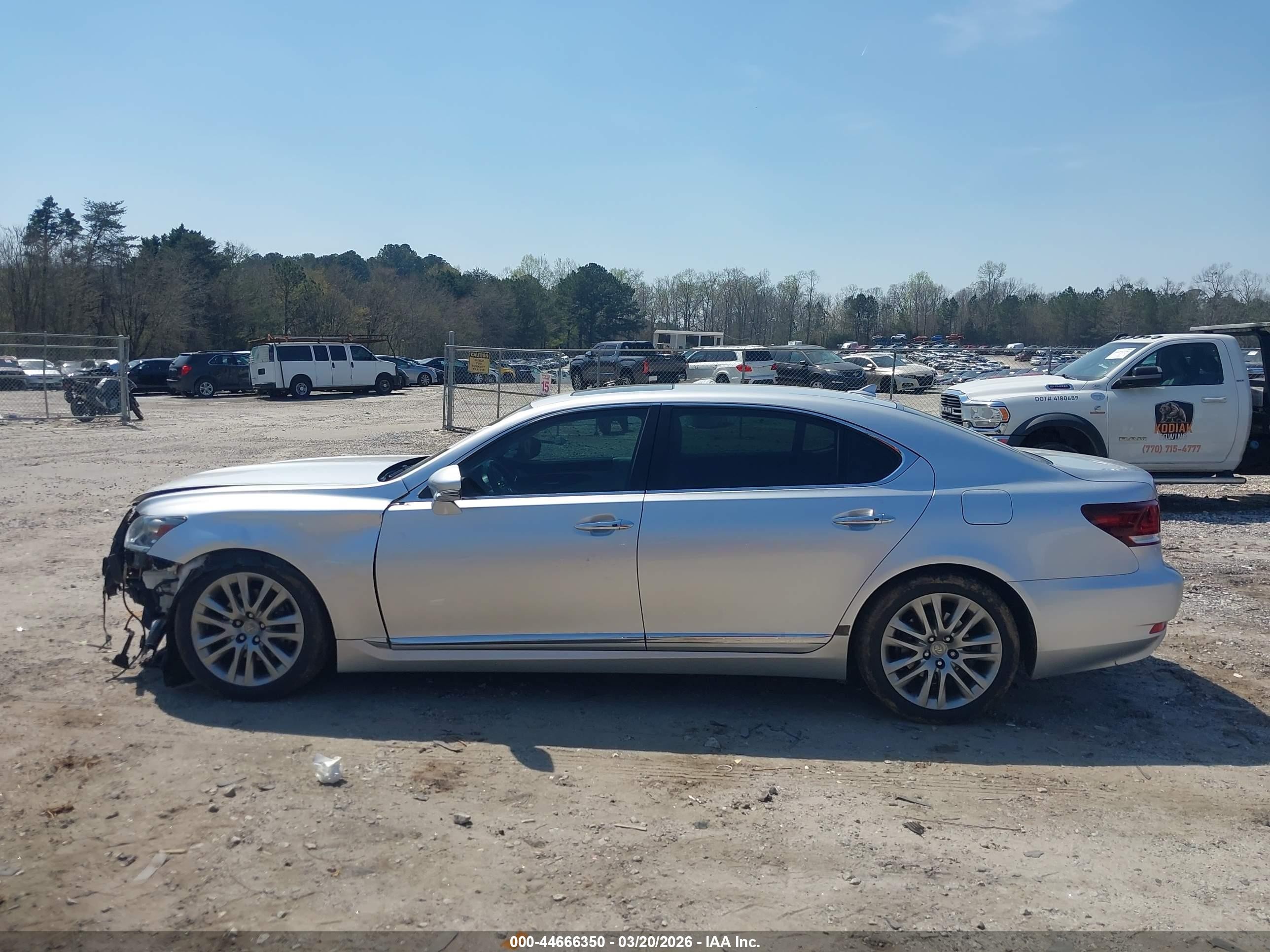 2013 Lexus Ls 460 L Silver vin: JTHGL5EF7D5048392