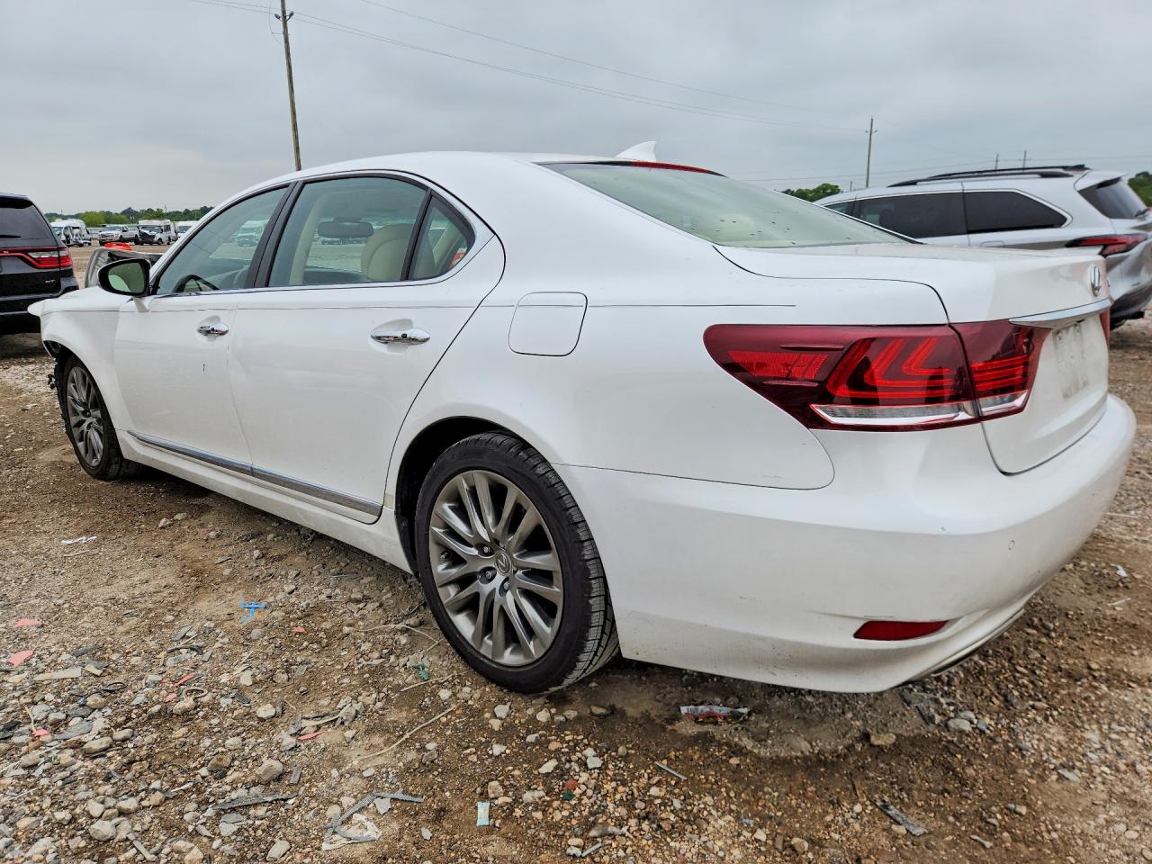 2017 Lexus Ls 460l White vin: JTHGL5EF8H5057950