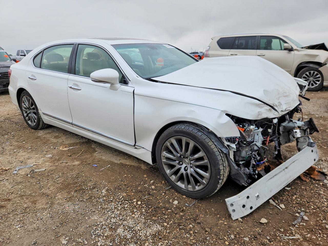 2017 Lexus Ls 460l White vin: JTHGL5EF8H5057950